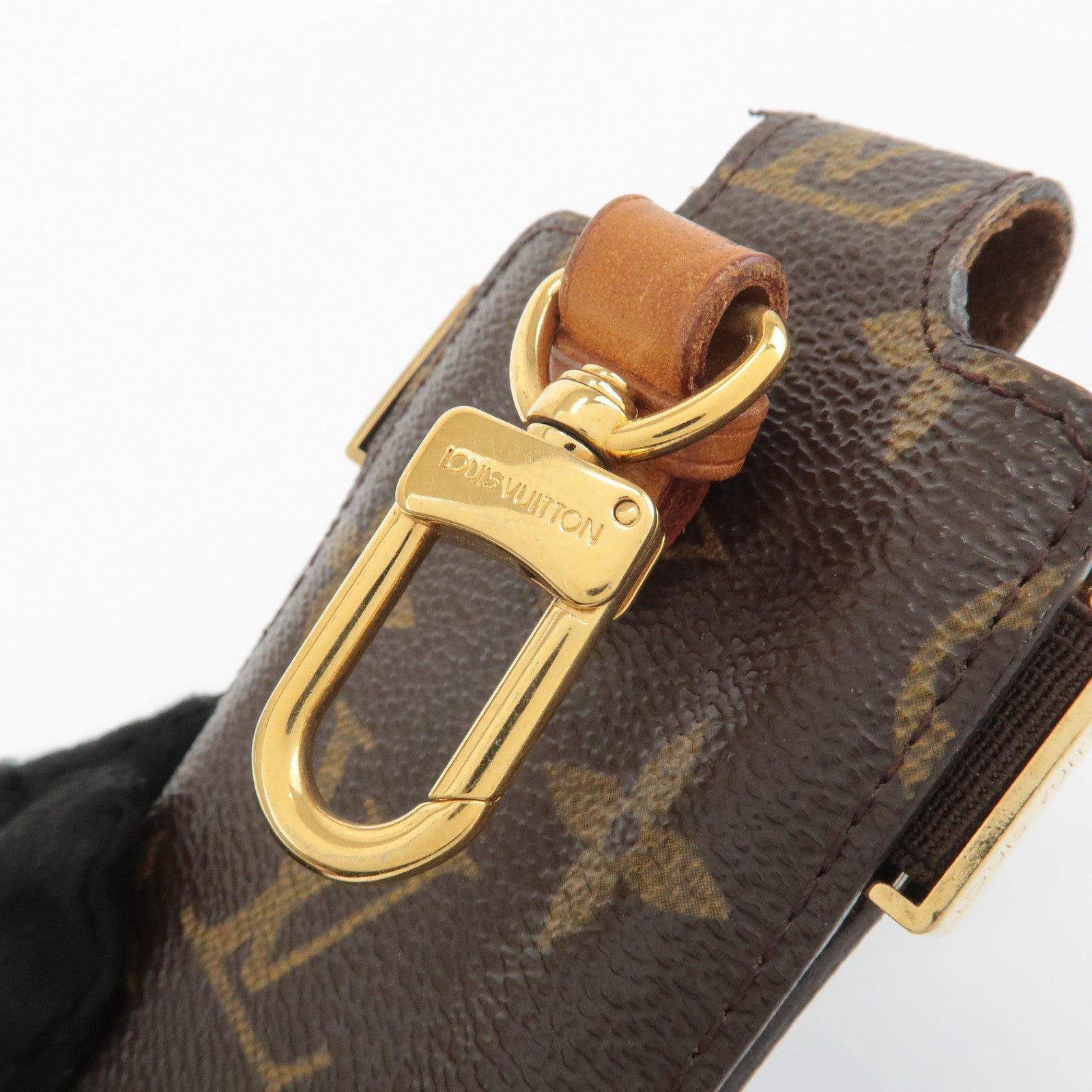 Louis Vuitton Monogram Etui Telephone International PM M63064