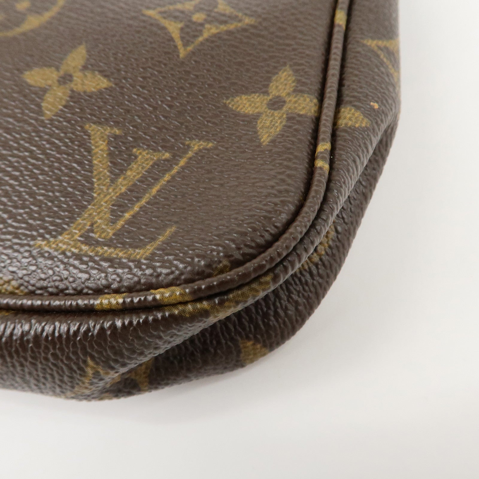 Louis Vuitton Monogram Pochette Accessoires Pouch M51980