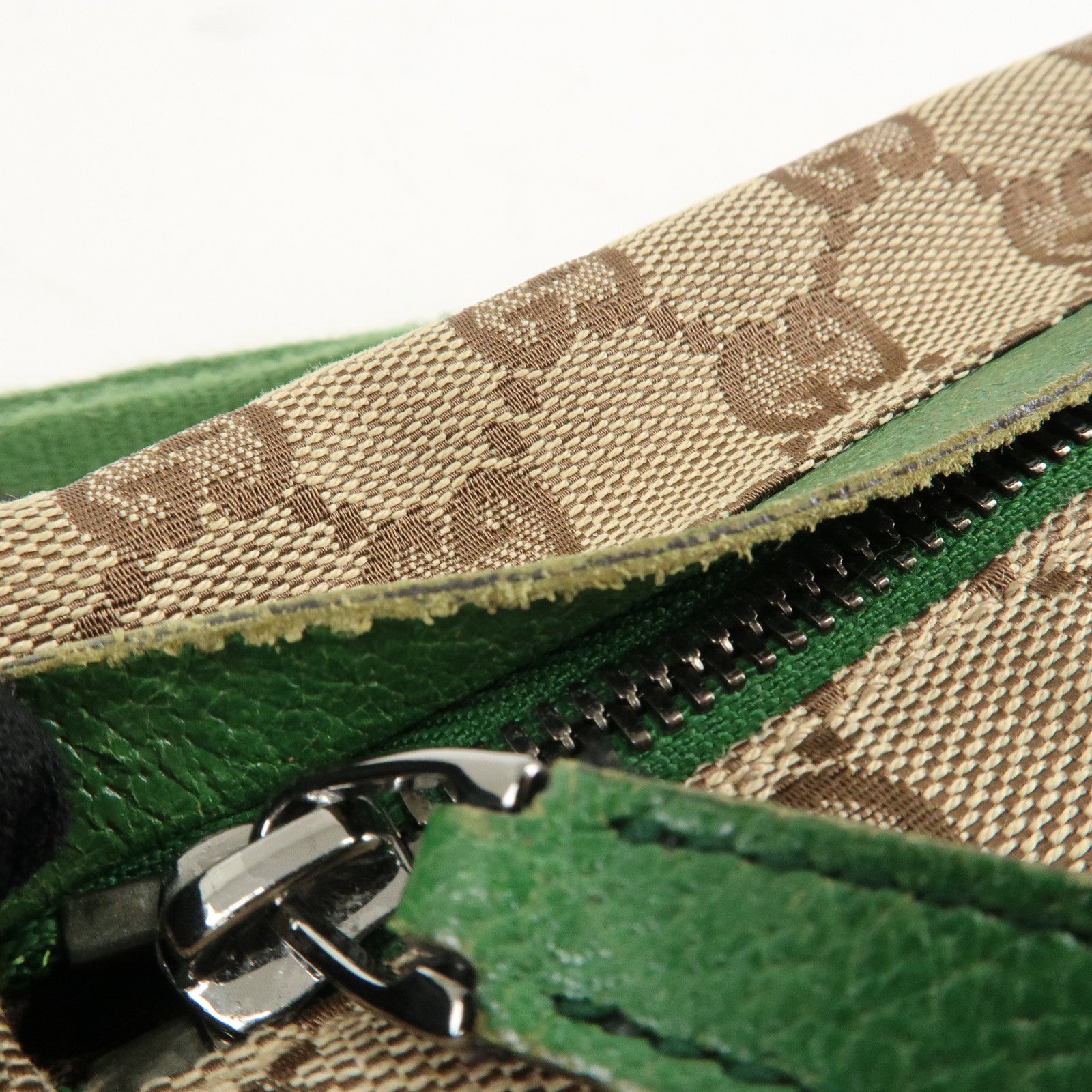 GUCCI GG Canvas Leather Waist Bag Waist Pouch Beige Green 28566 Used