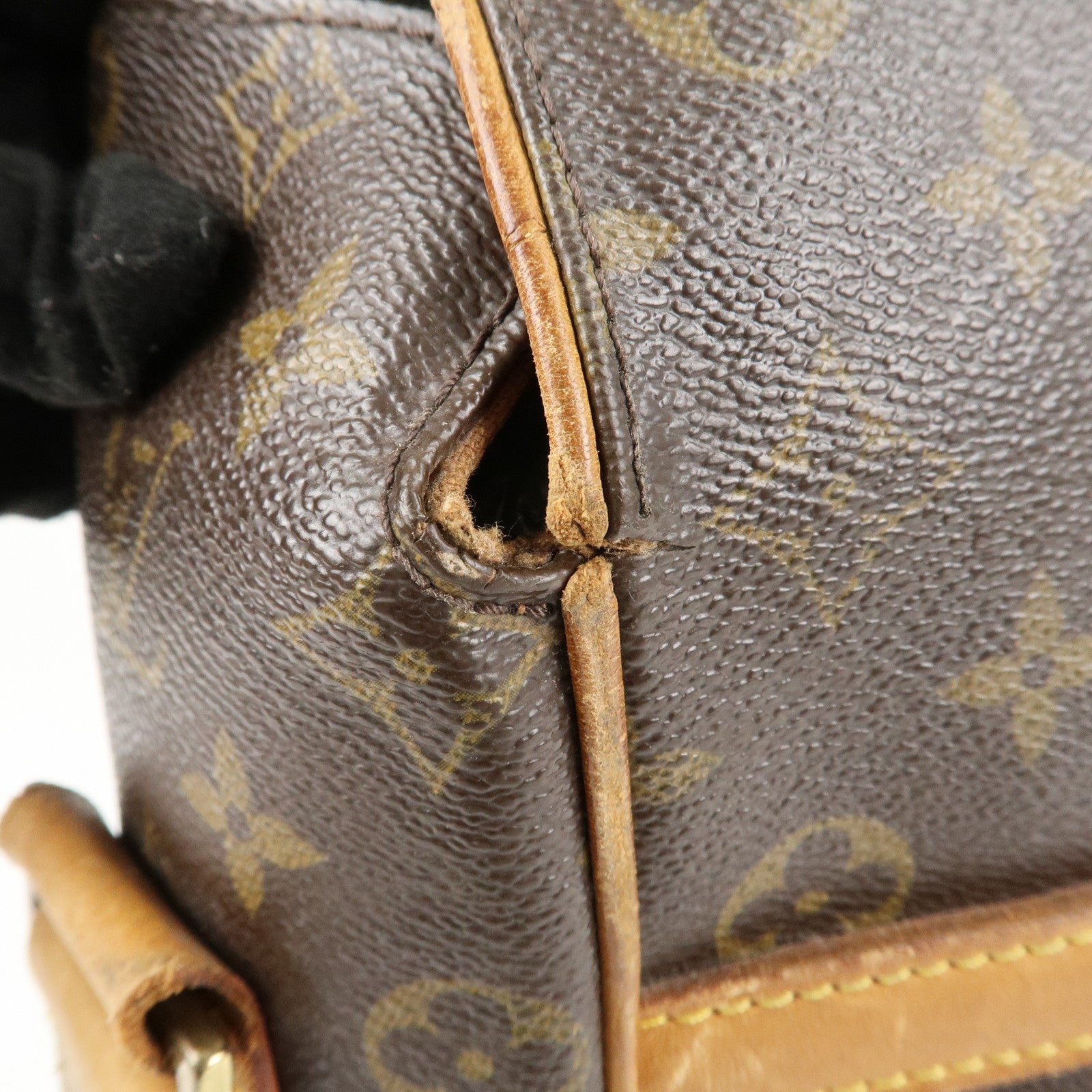 Louis Vuitton Monogram Abbesses Messenger Bag Hand Bag M45257