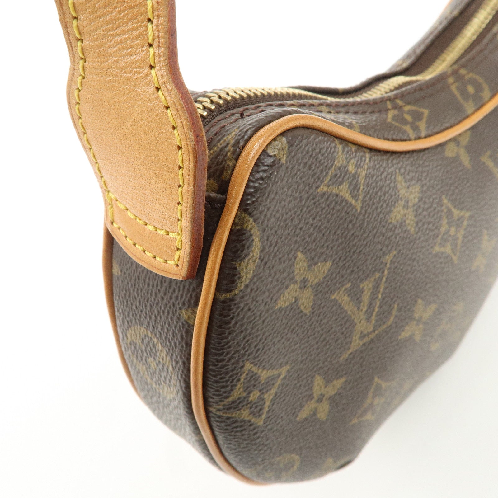 Louis Vuitton Monogram Pochette Croissant Shoulder Bag M51510