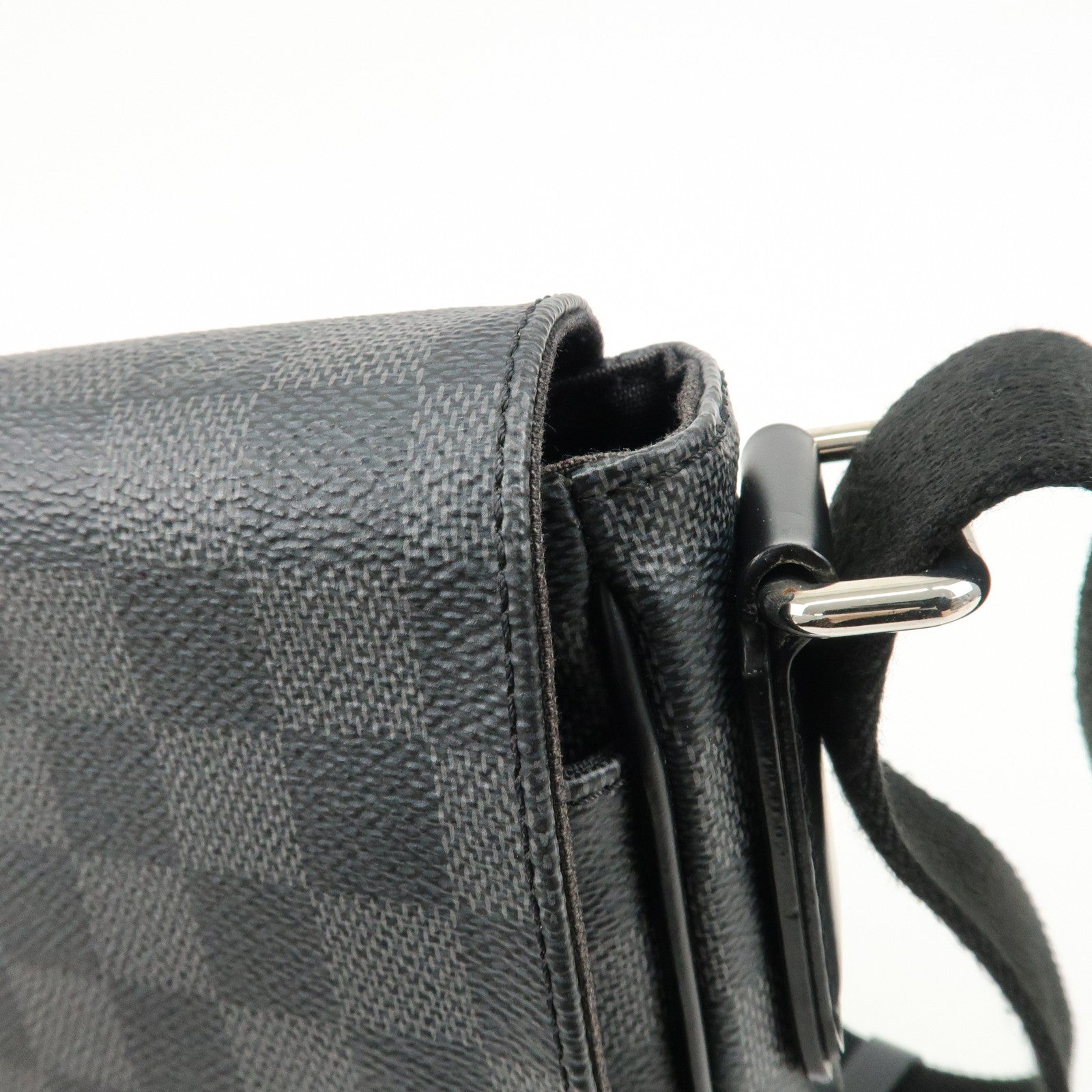 Louis Vuitton Damier Graphite District PM Shoulder Bag N41260 Used