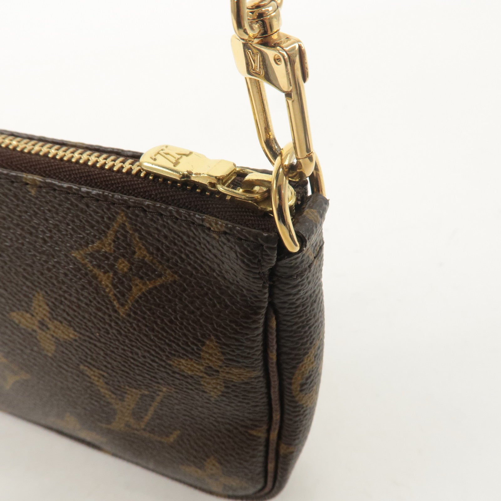 Louis Vuitton Monogram T&B Mini Pochette Accessoires Pouch M60153