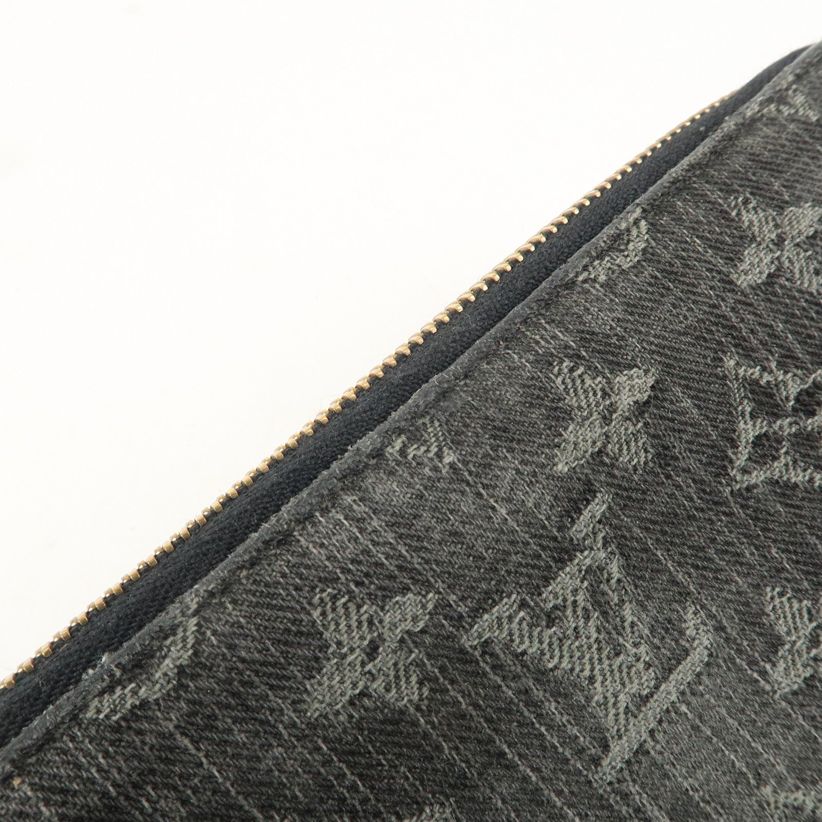 Louis Vuitton Monogram Denim Zippy Wallet Noir Black M95614