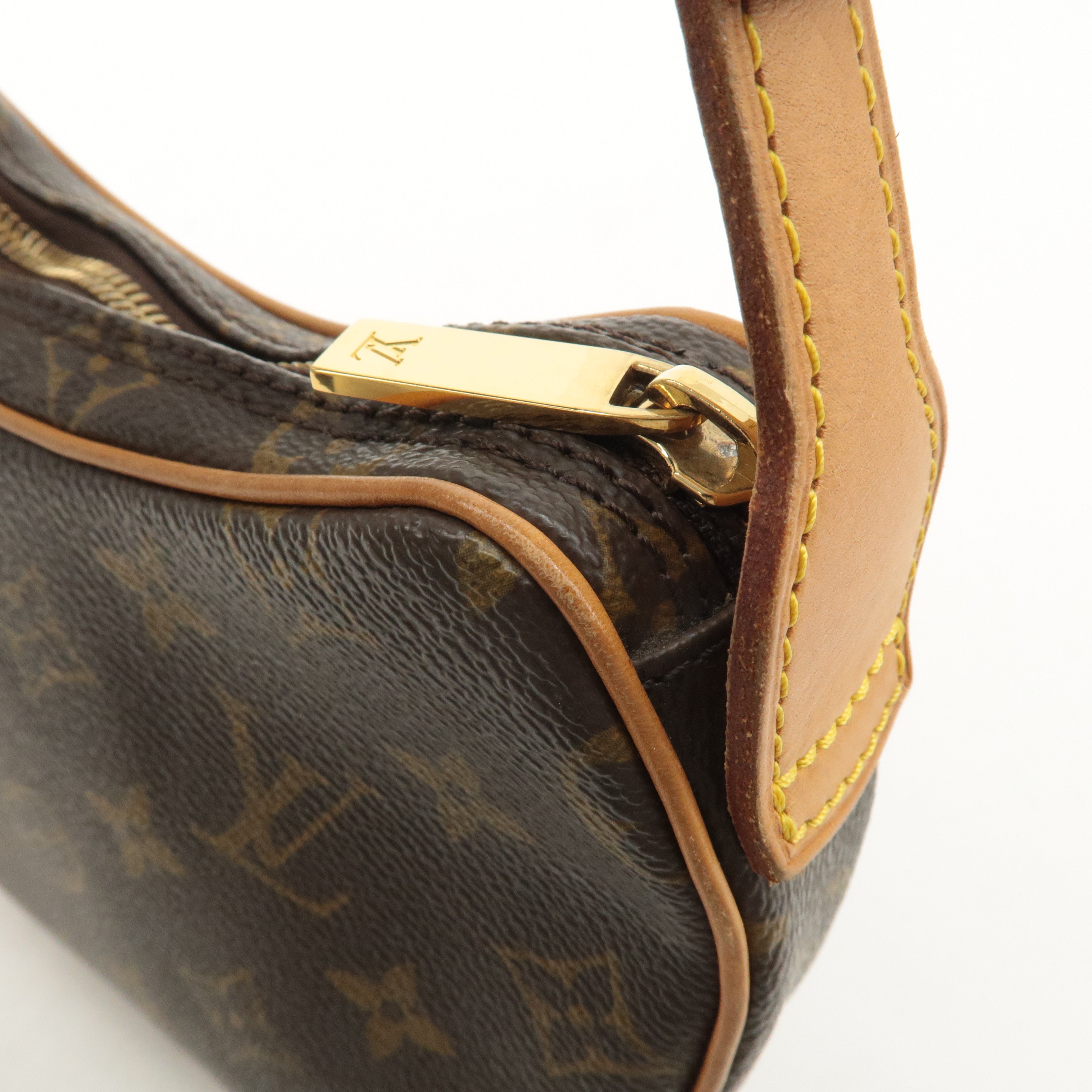 Louis Vuitton Monogram Pochette Croissant Shoulder Bag M51510