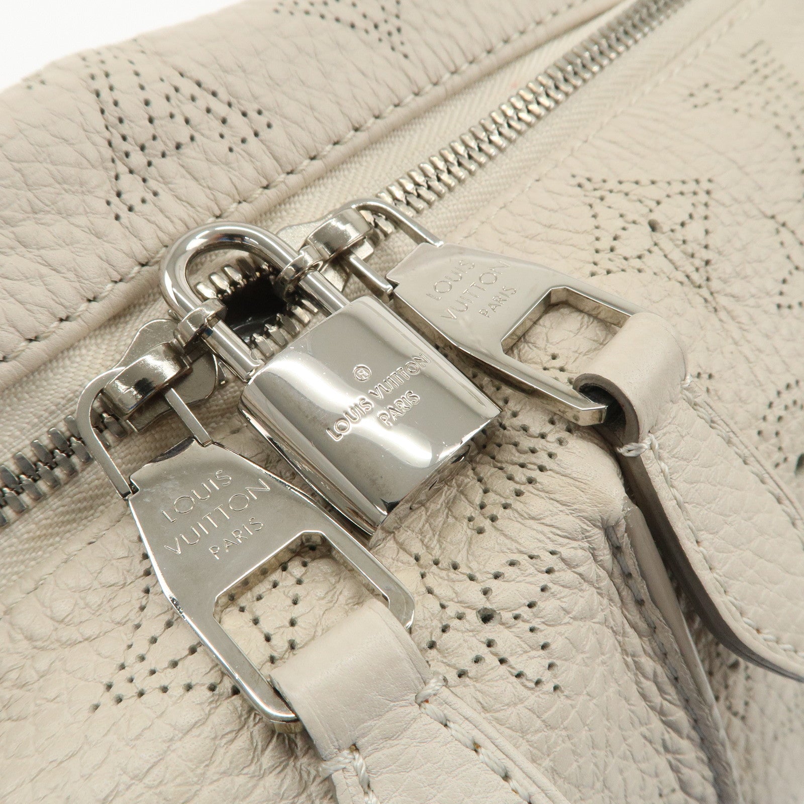 Louis Vuitton Monogram Mahina Selene PM Shoulder Bag Blanc M94275