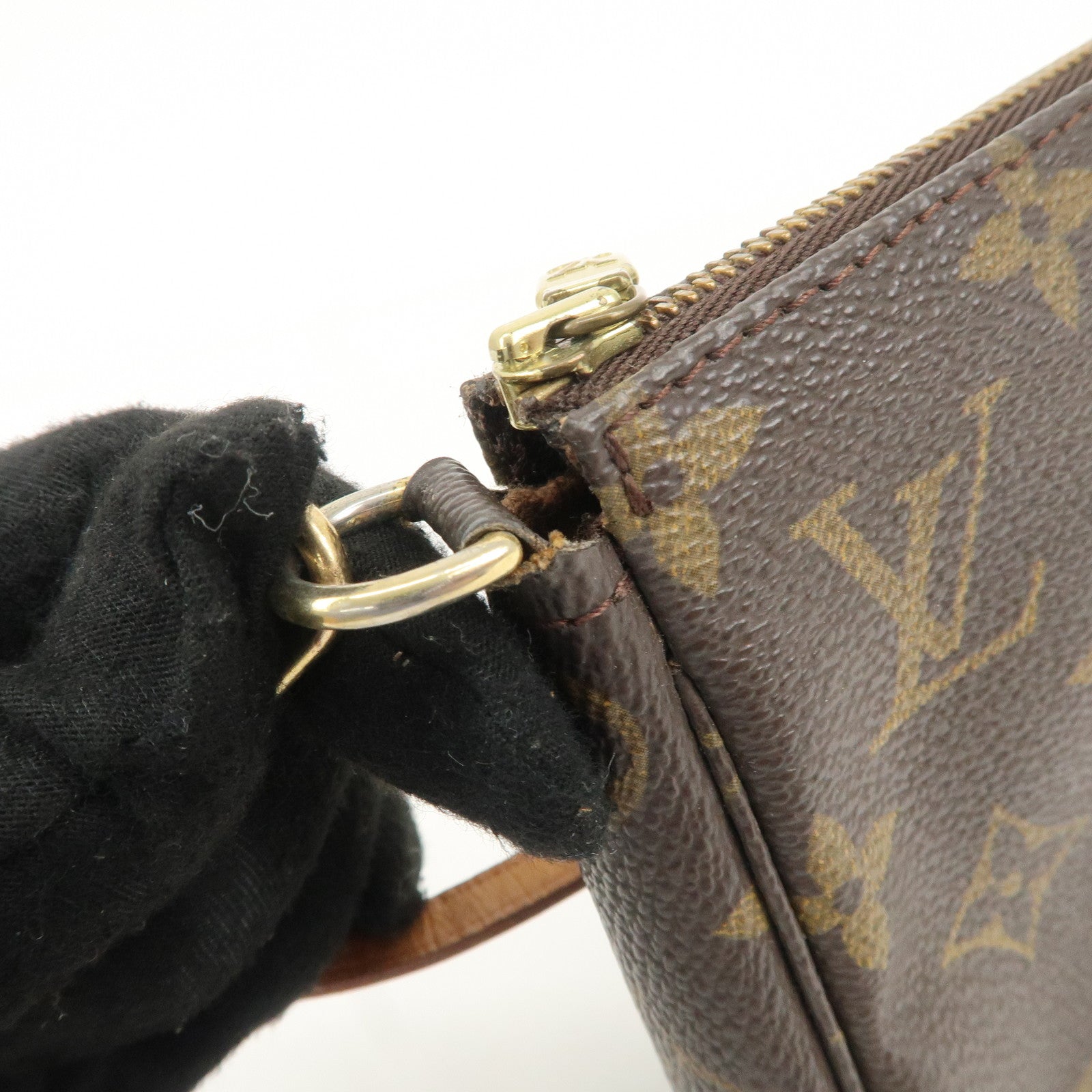 Louis Vuitton Monogram Pochette Accessoires Pouch M51980