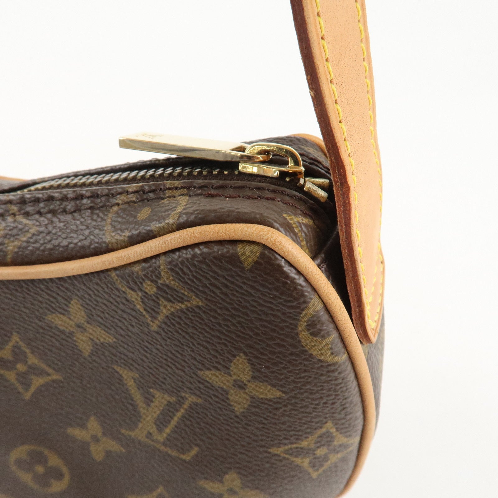 Louis Vuitton Monogram Pochette Croissant Shoulder Bag M51510