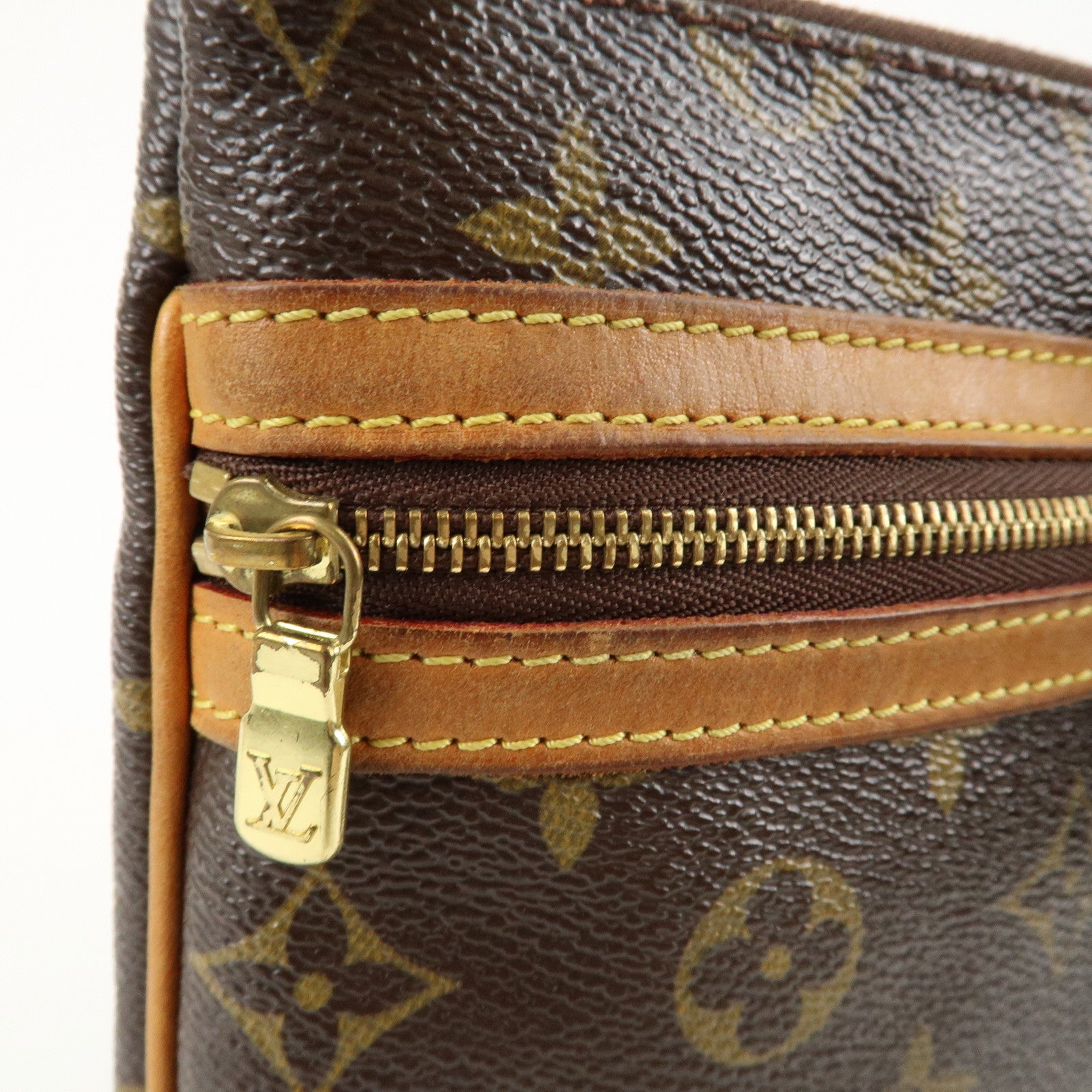 Louis Vuitton Monogram Pochette Bosphore Shoulder Bag M40044