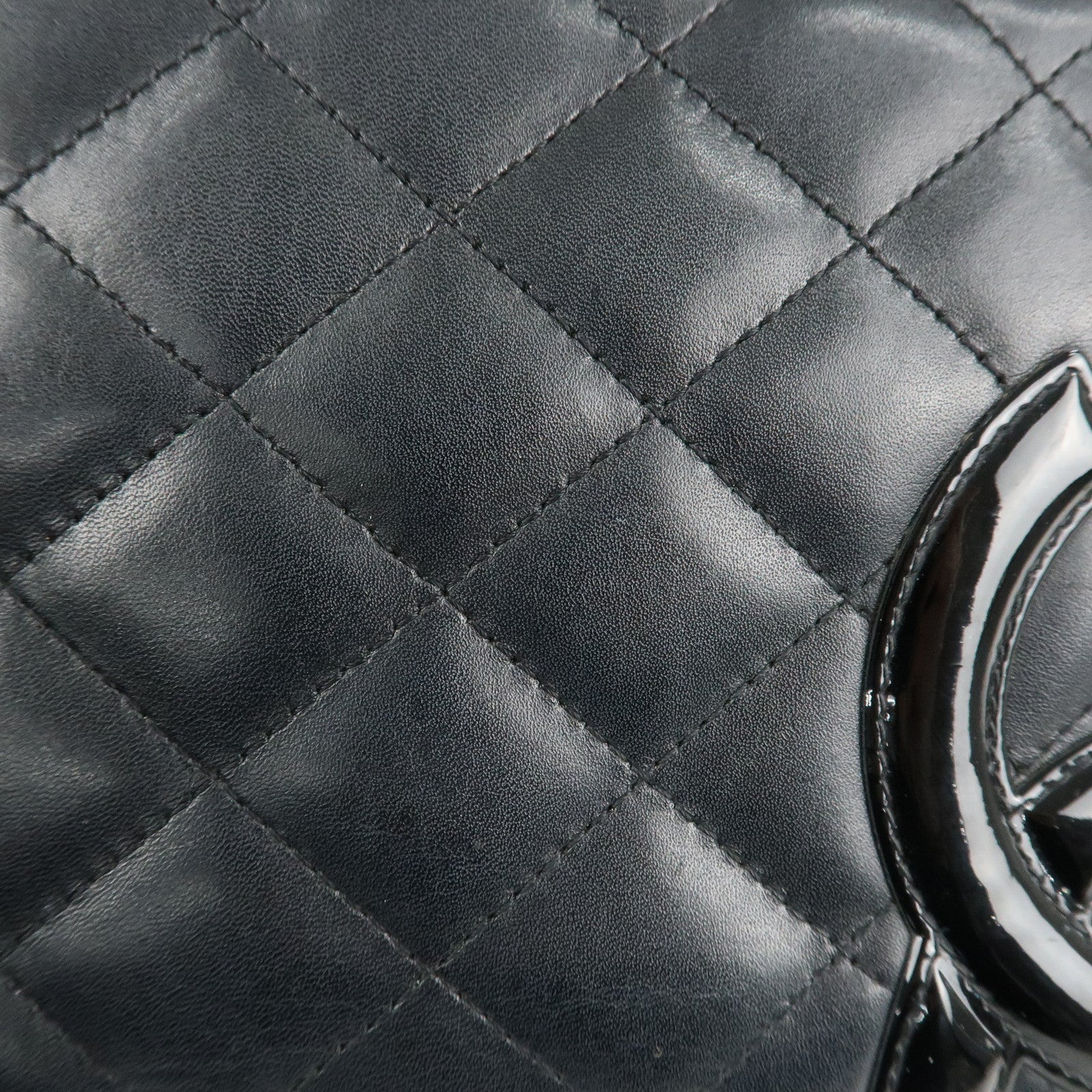 CHANEL Cambon Line Leather Round Zippy Long Wallet Black A26710