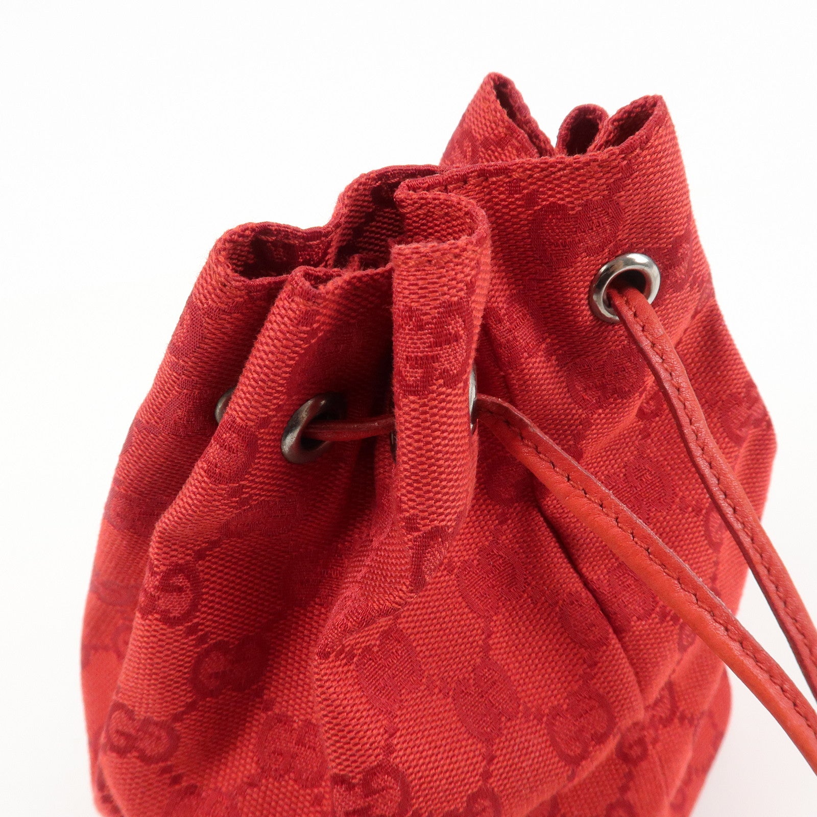 GUCCI GG Canvas Leather Drawstring Pouch Hand Bag 039.0973