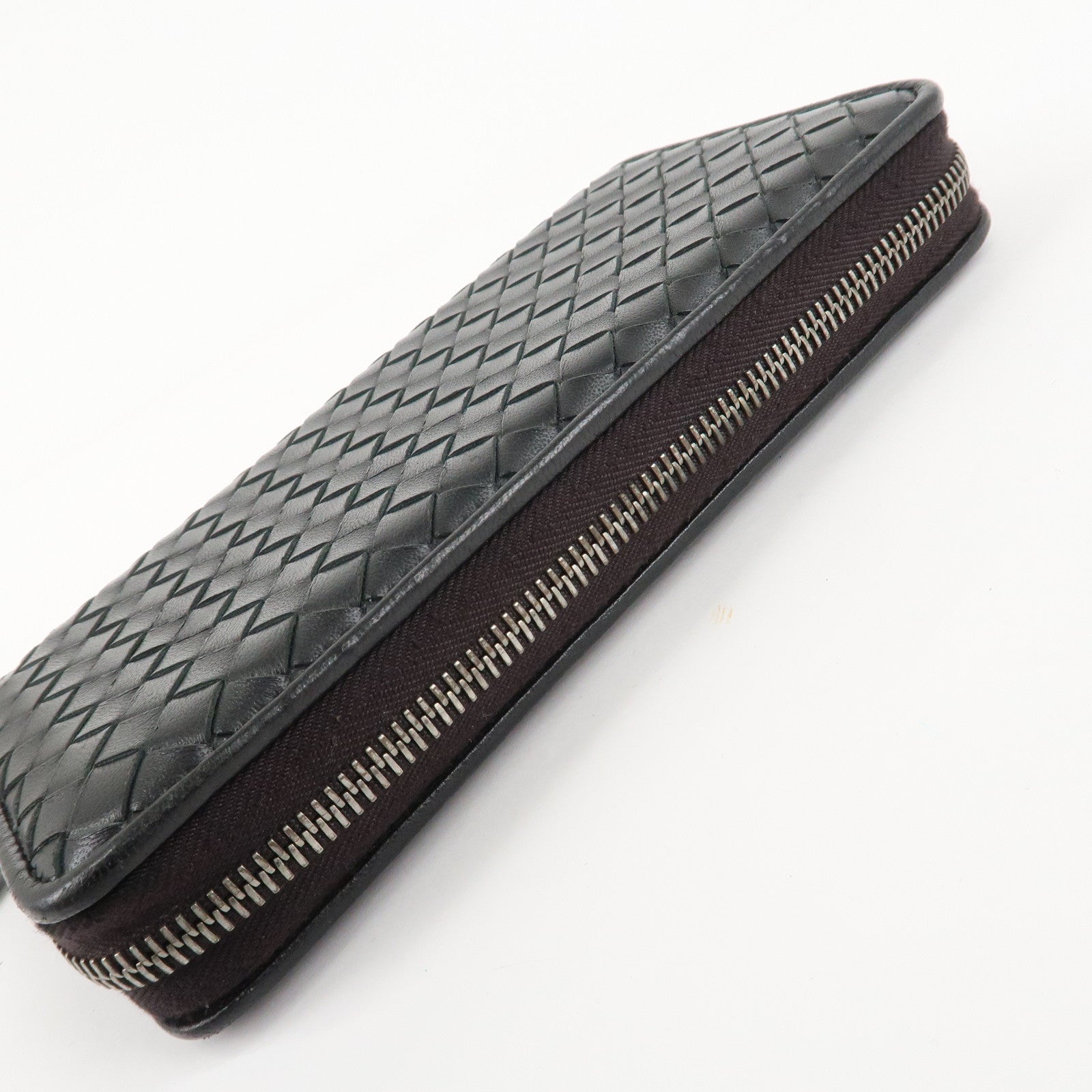 BOTTEGA VENETA Intrecciato Leather Round Fauna Long Wallet