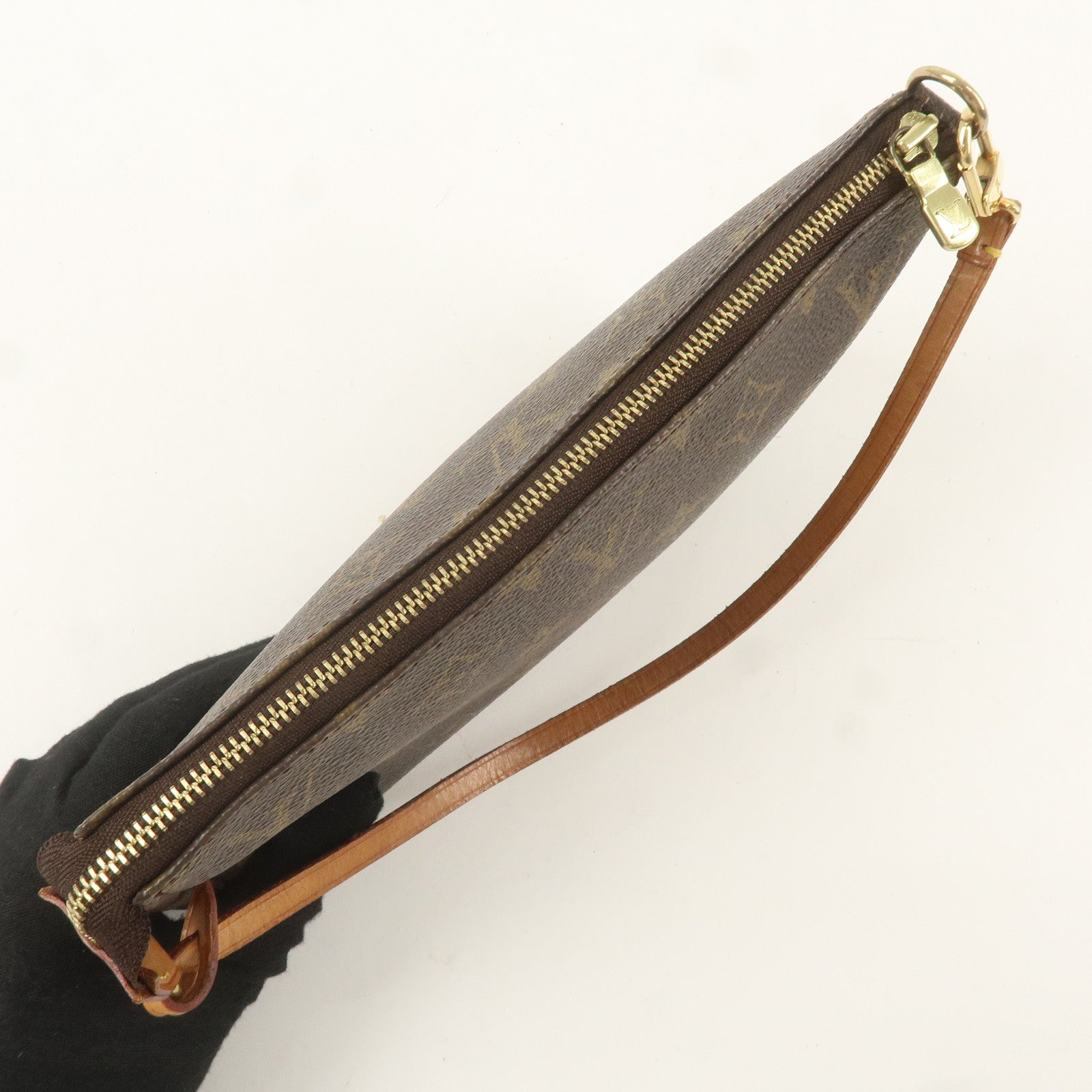 Louis Vuitton Monogram Pochette Accessoires Pouch M51980