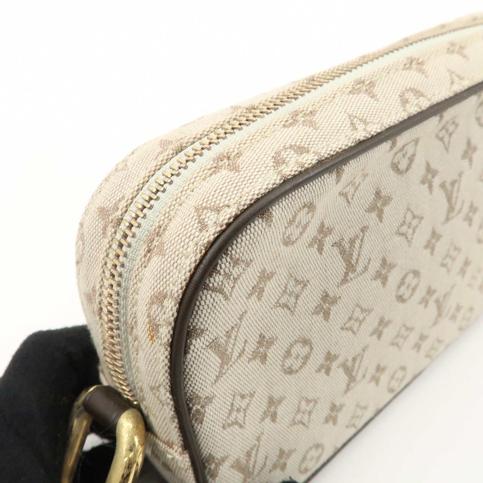 Louis Vuitton Monogram Mini Juliet Crossbody Bag Khaki M92218 Used