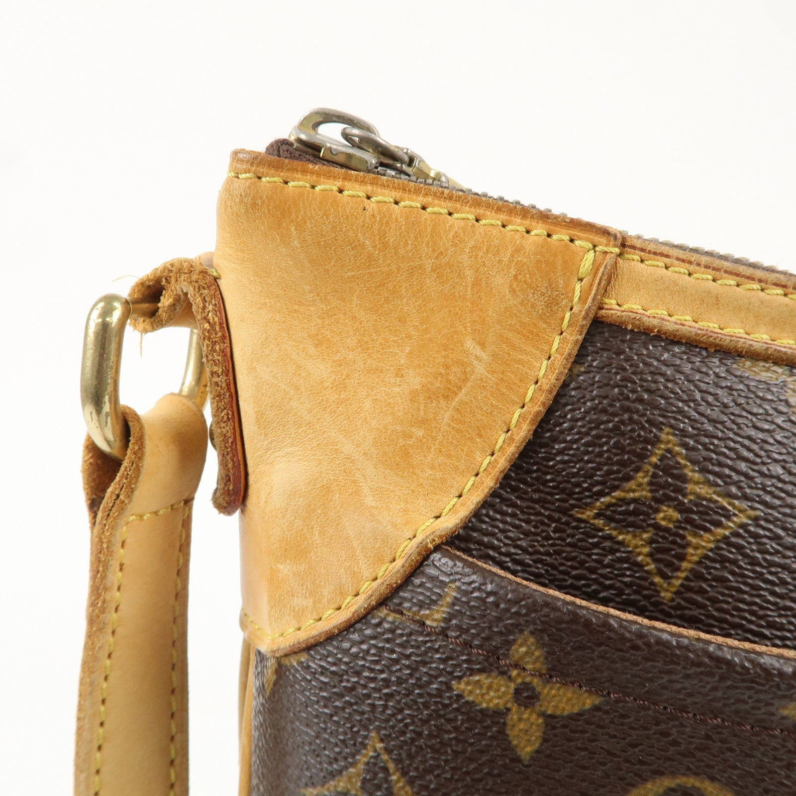 Louis Vuitton Monogram Odeon MM Crossbody Shoulder Bag M56389