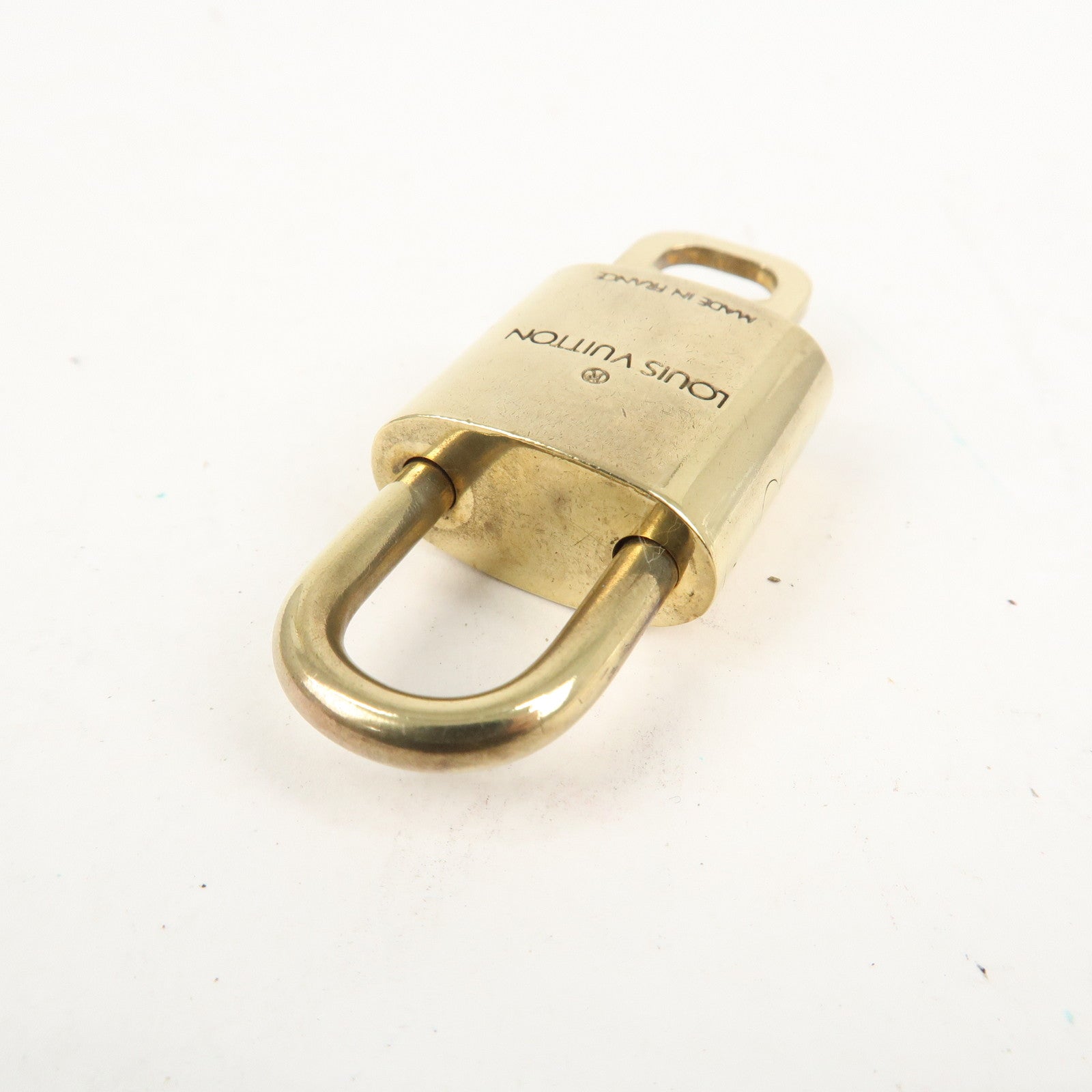 Louis Vuitton Set of 10 Lock 
Key Cadena Key Lock Metal Gold Used