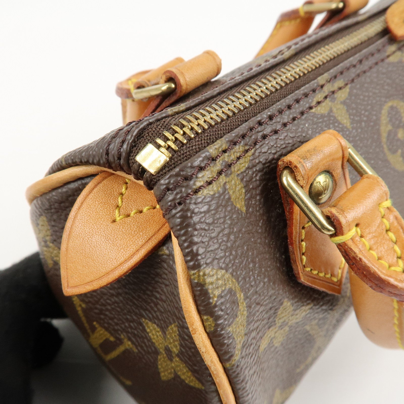 Louis Vuitton Monogram Mini Speedy 
Strap M41534 J00145 Used