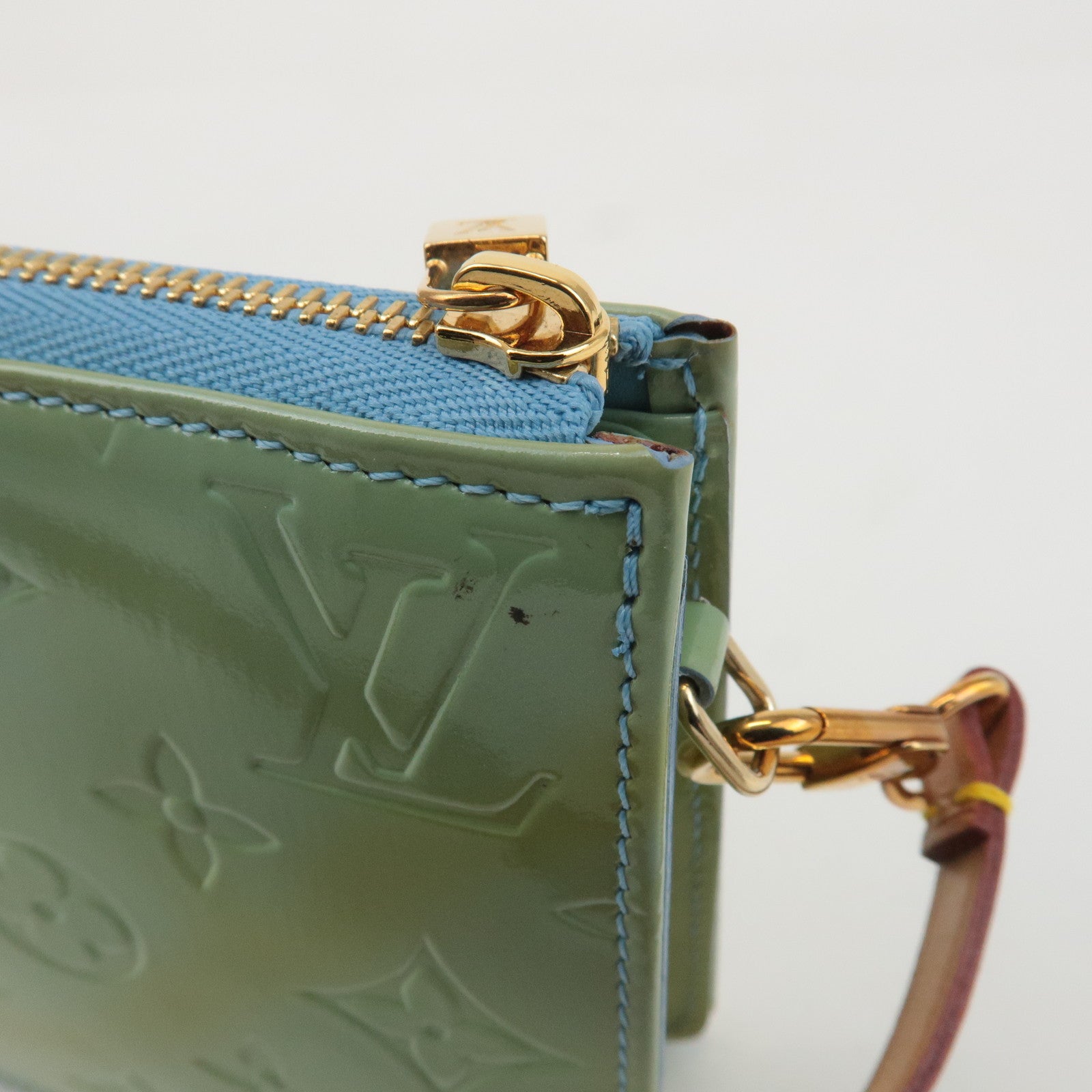 Louis Vuitton Monogram Vernis Lexington Pouch Baby Blue M91011