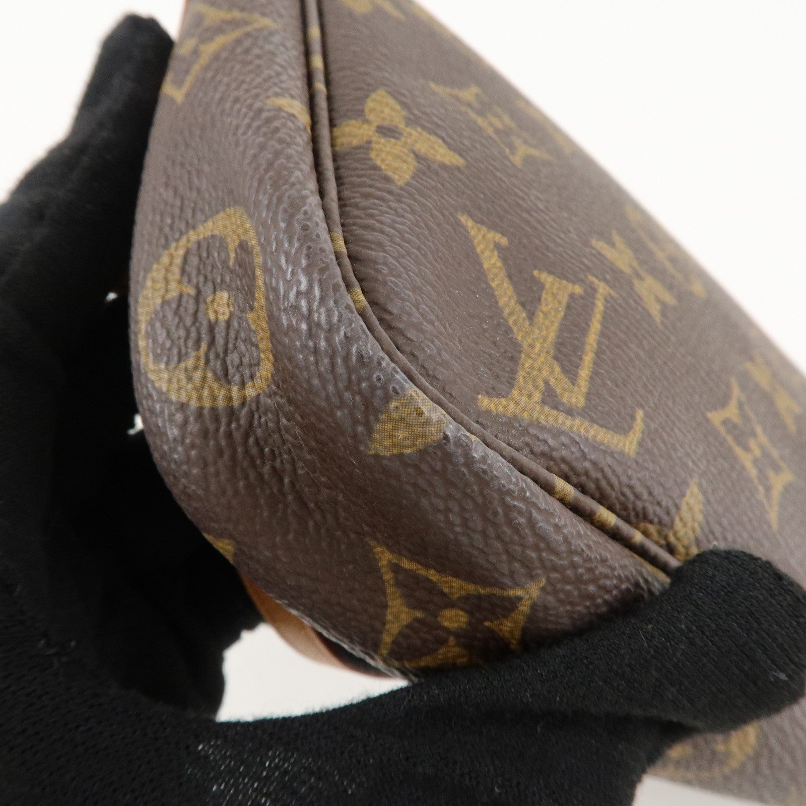 Louis Vuitton Monogram Pochette Accessoires Pouch M51980