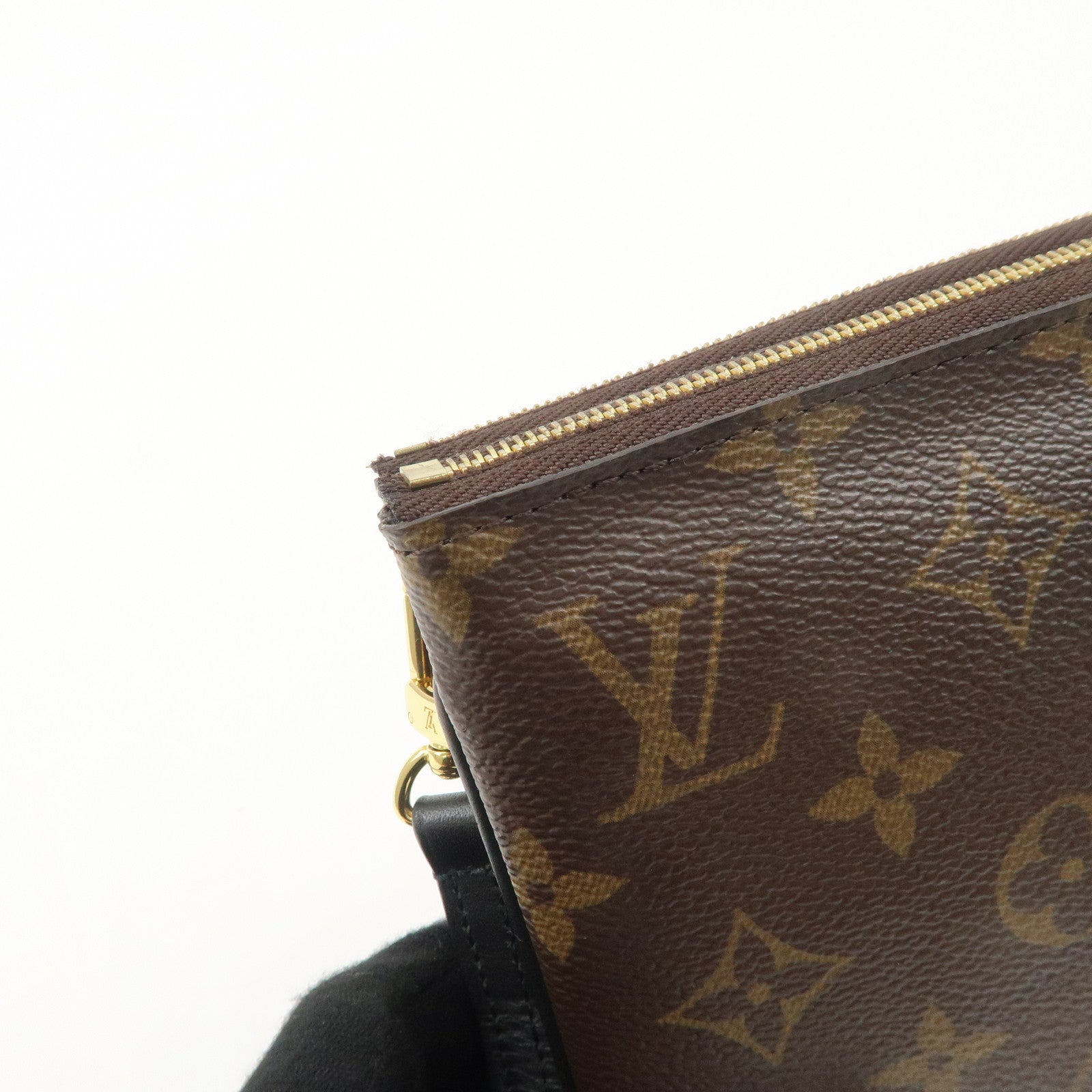 Louis Vuitton Giant Reverse Pochette Double Zip Shoulder Bag Used