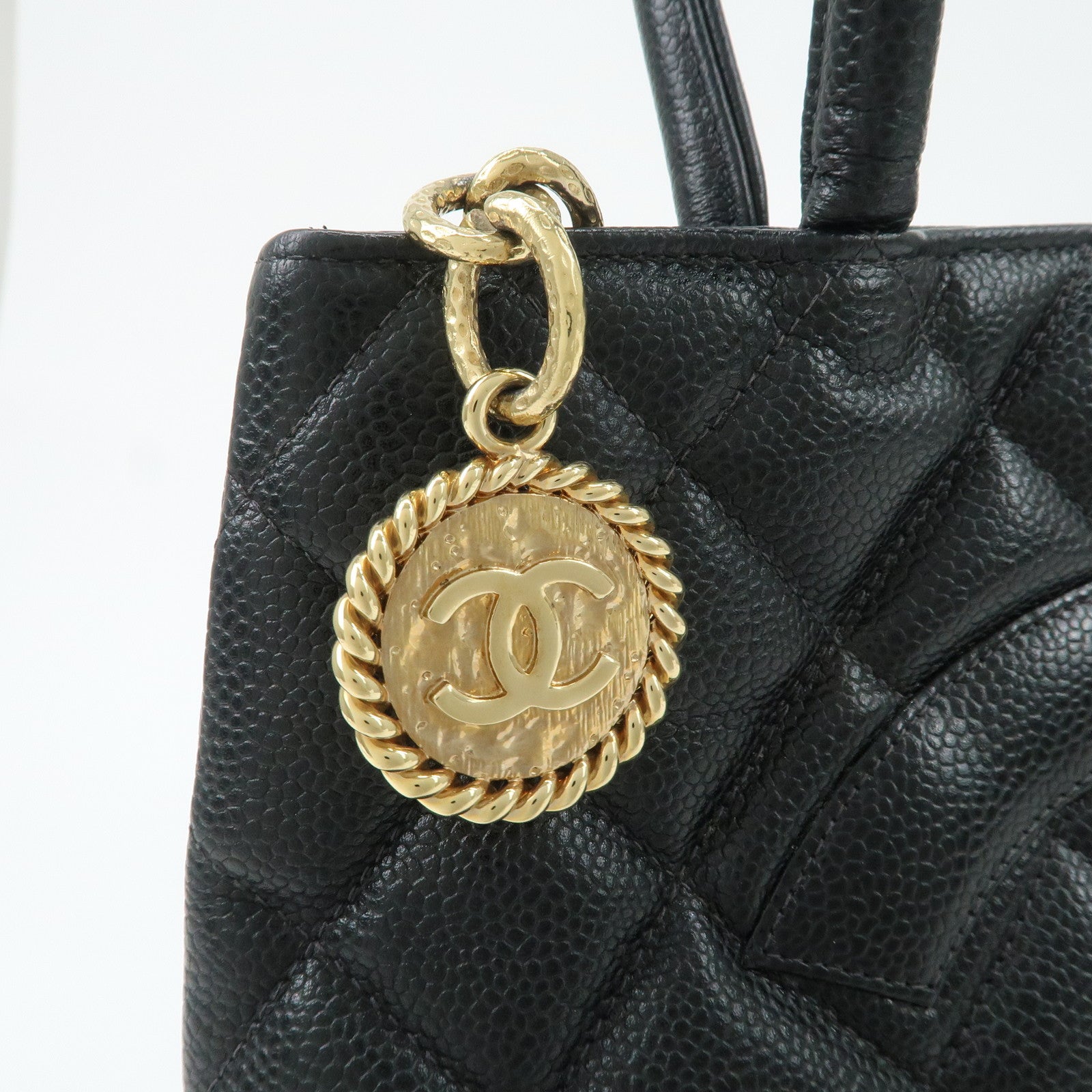 CHANEL Caviar Skin Matelasse Tote Bag Black A01804 Used