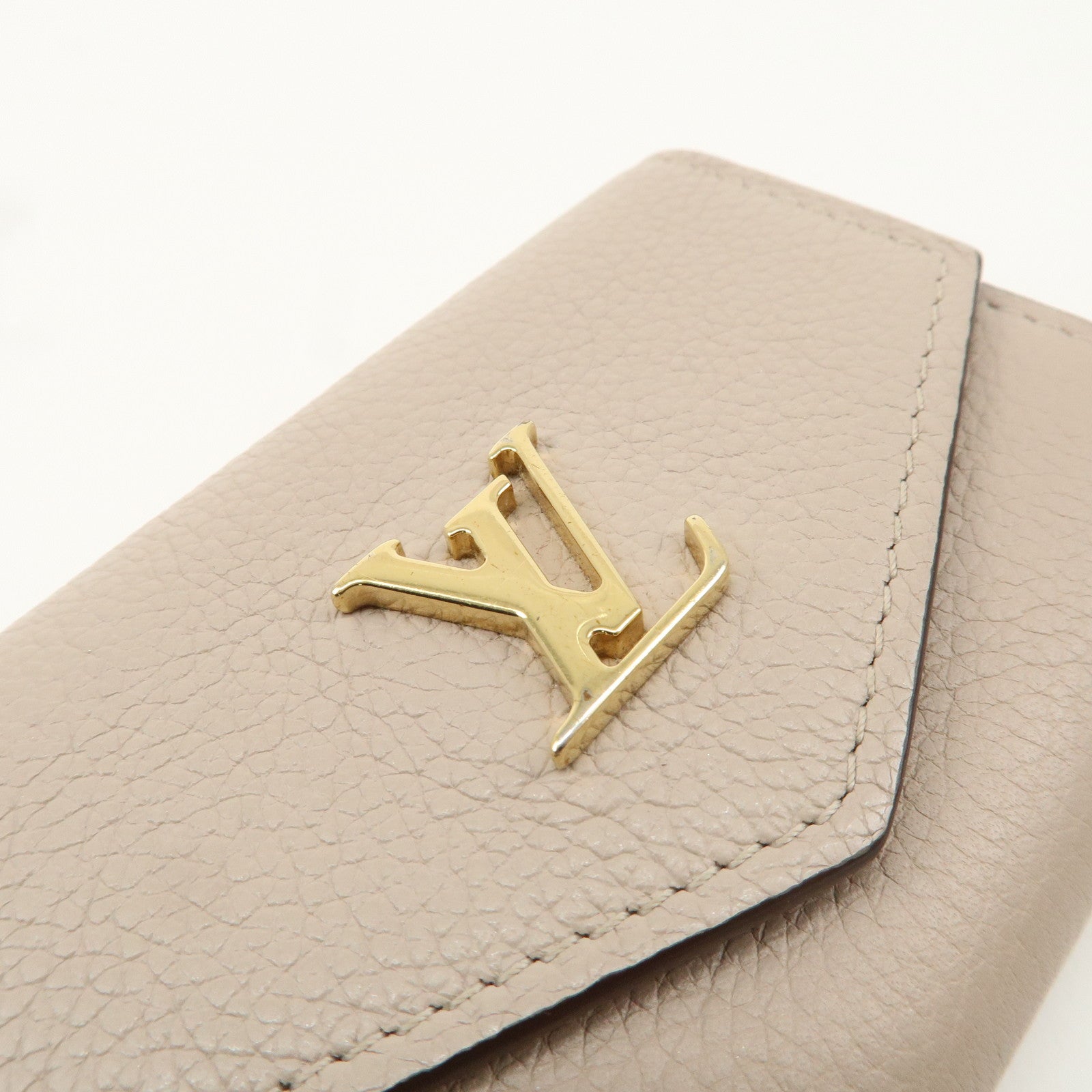 Louis Vuitton Portefeuille Lock Mini Wallet Greige M69340