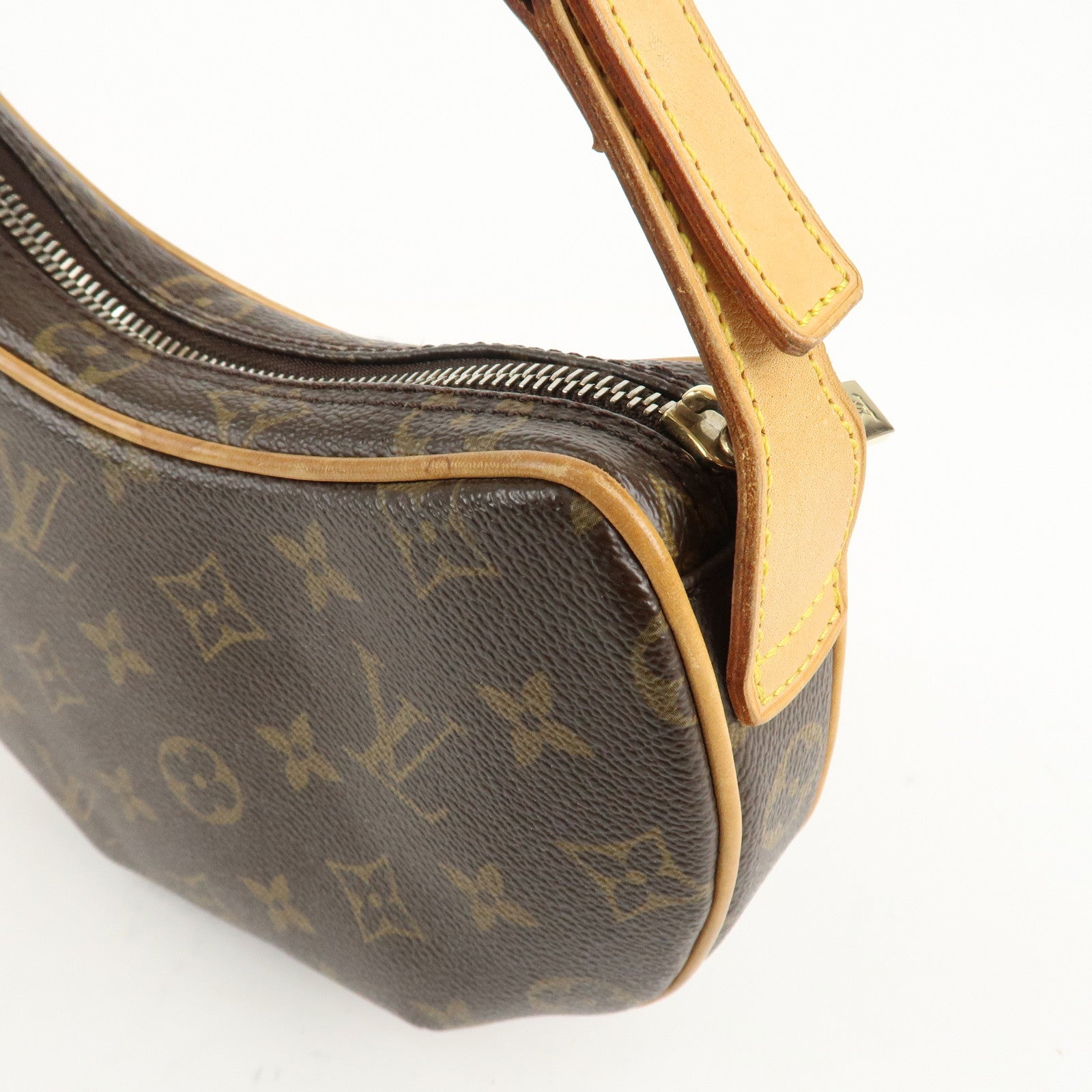 Louis Vuitton Monogram Pochette Croissant Shoulder Bag M51510