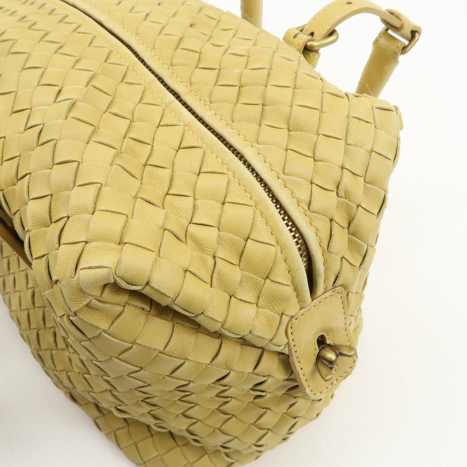 BOTTEGA VENETA Intrecciato Leather Montaigne Boston Bag 173398