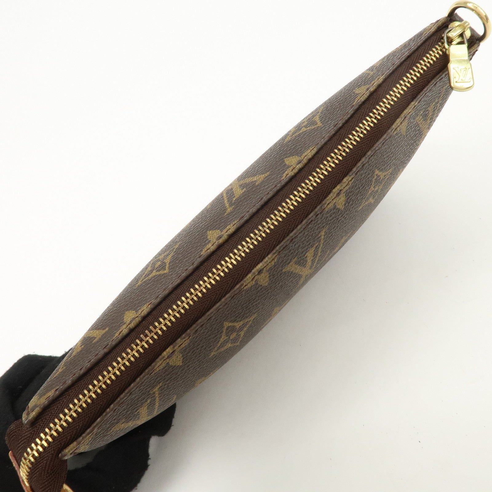 Louis Vuitton Monogram Pochette Accessoires 
Strap M51980 J00145 Used