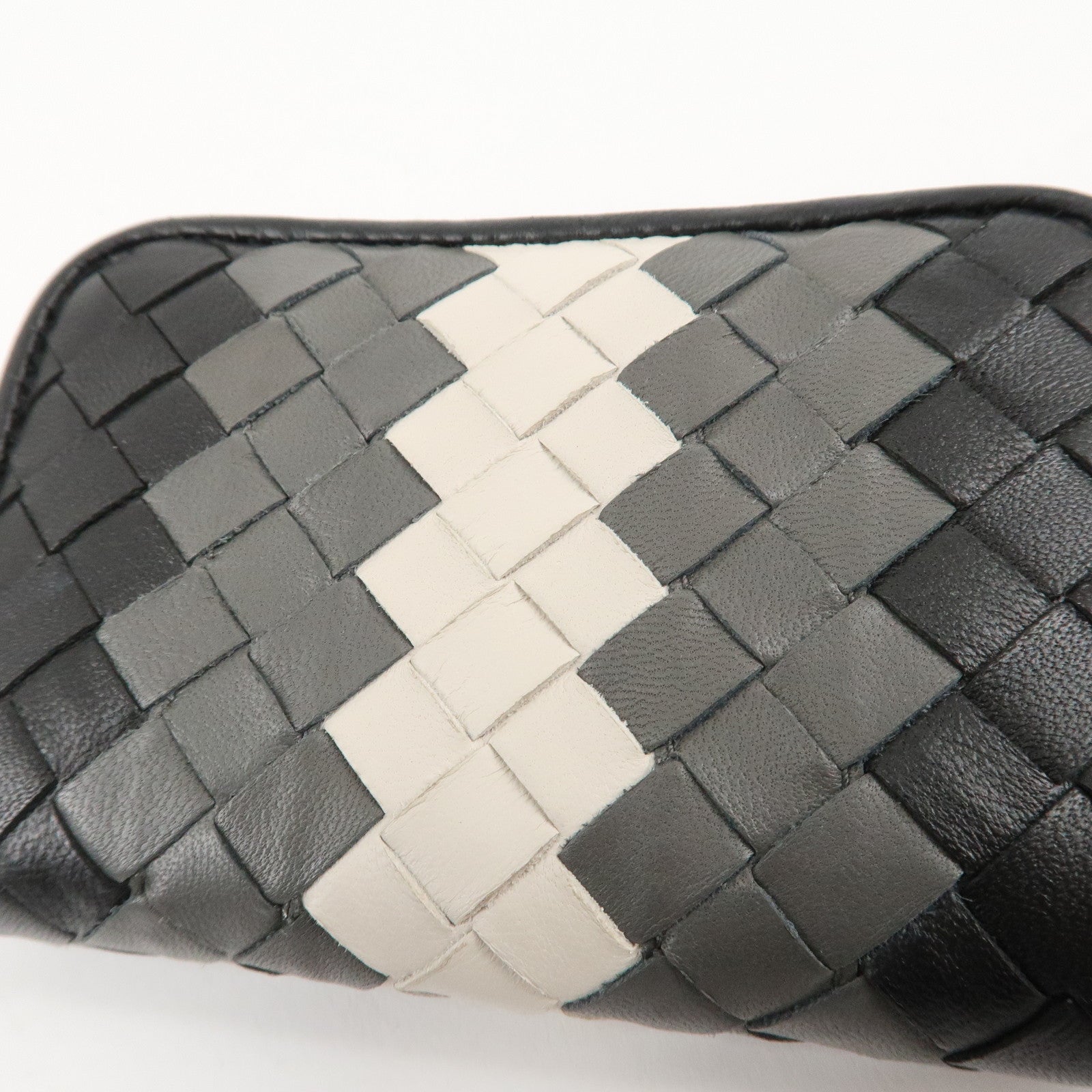 BOTTEGA VENETA Intrecciato Leather Round Coin Case