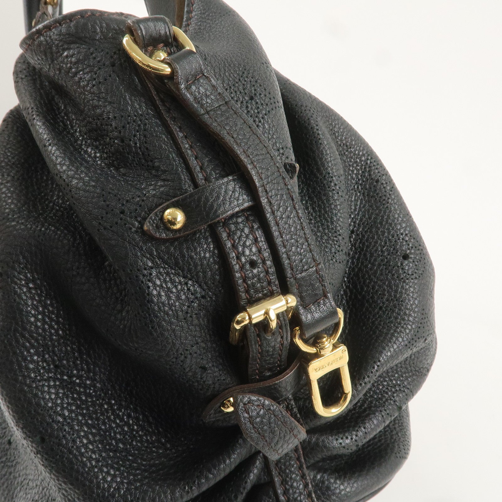 Louis Vuitton Monogram Mahina XL Leather Hand Bag Noir M95547