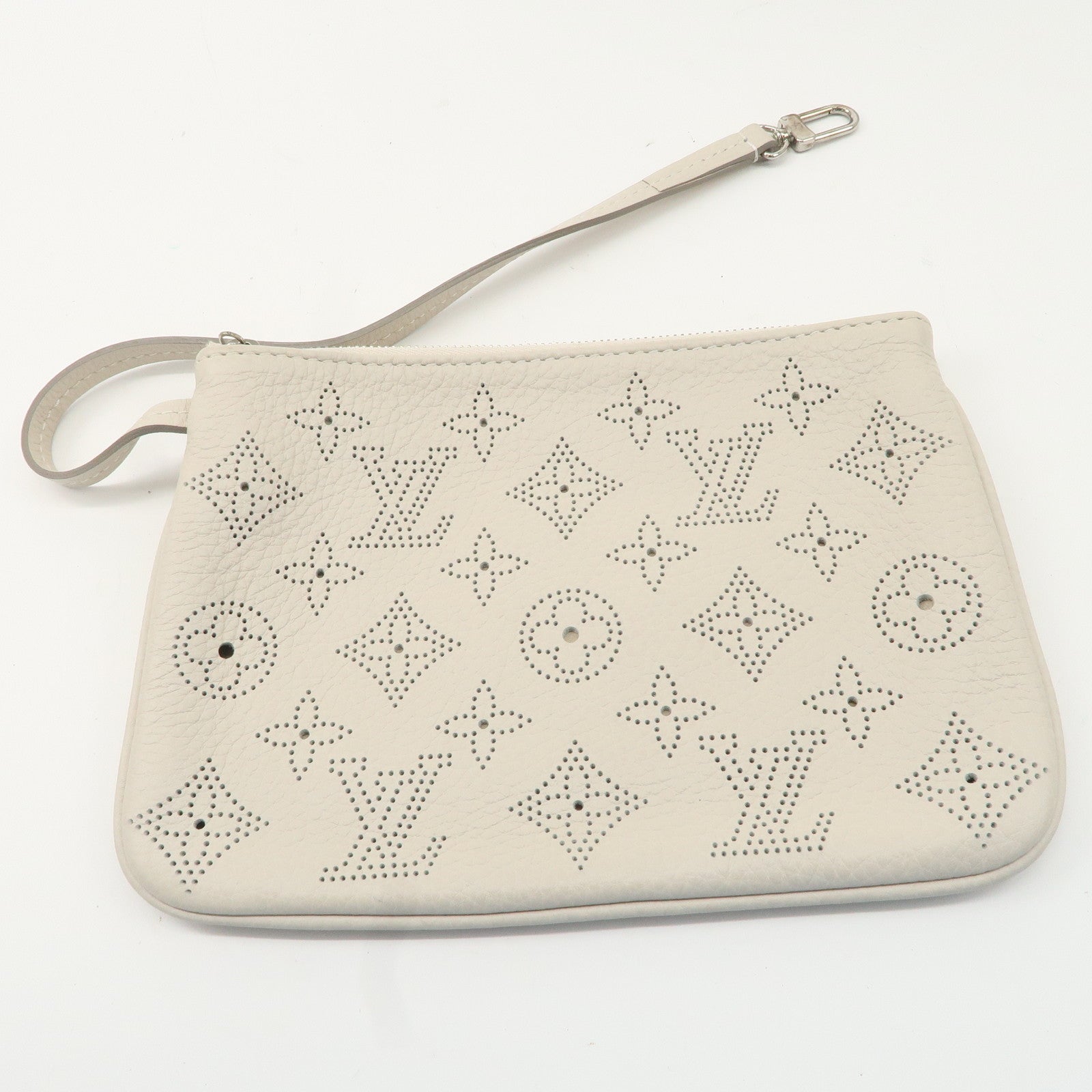 Louis Vuitton Monogram Mahina Selene PM Shoulder Bag Blanc M94275 Used