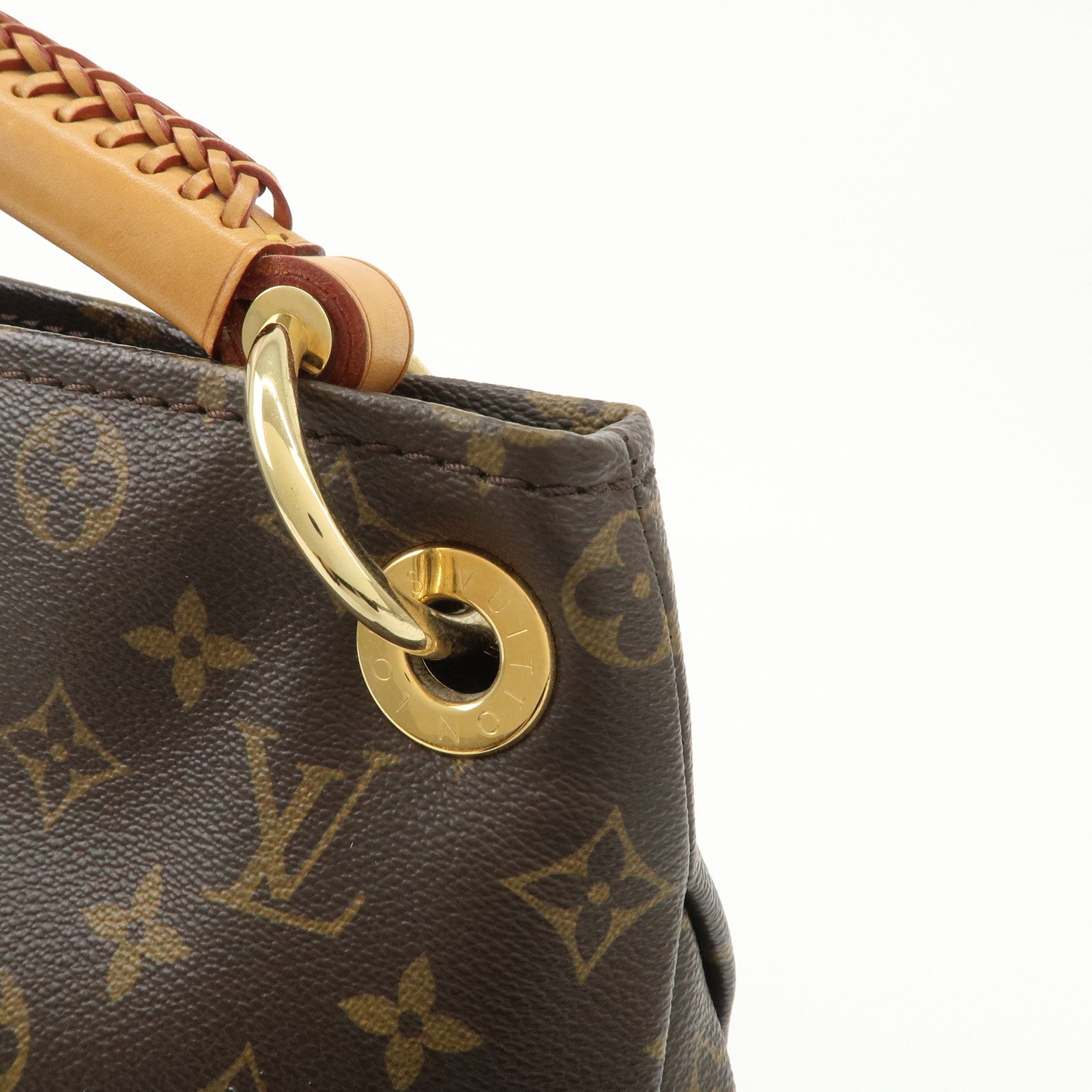 Louis Vuitton Monogram Artsy MM Shoulder Bag M40249