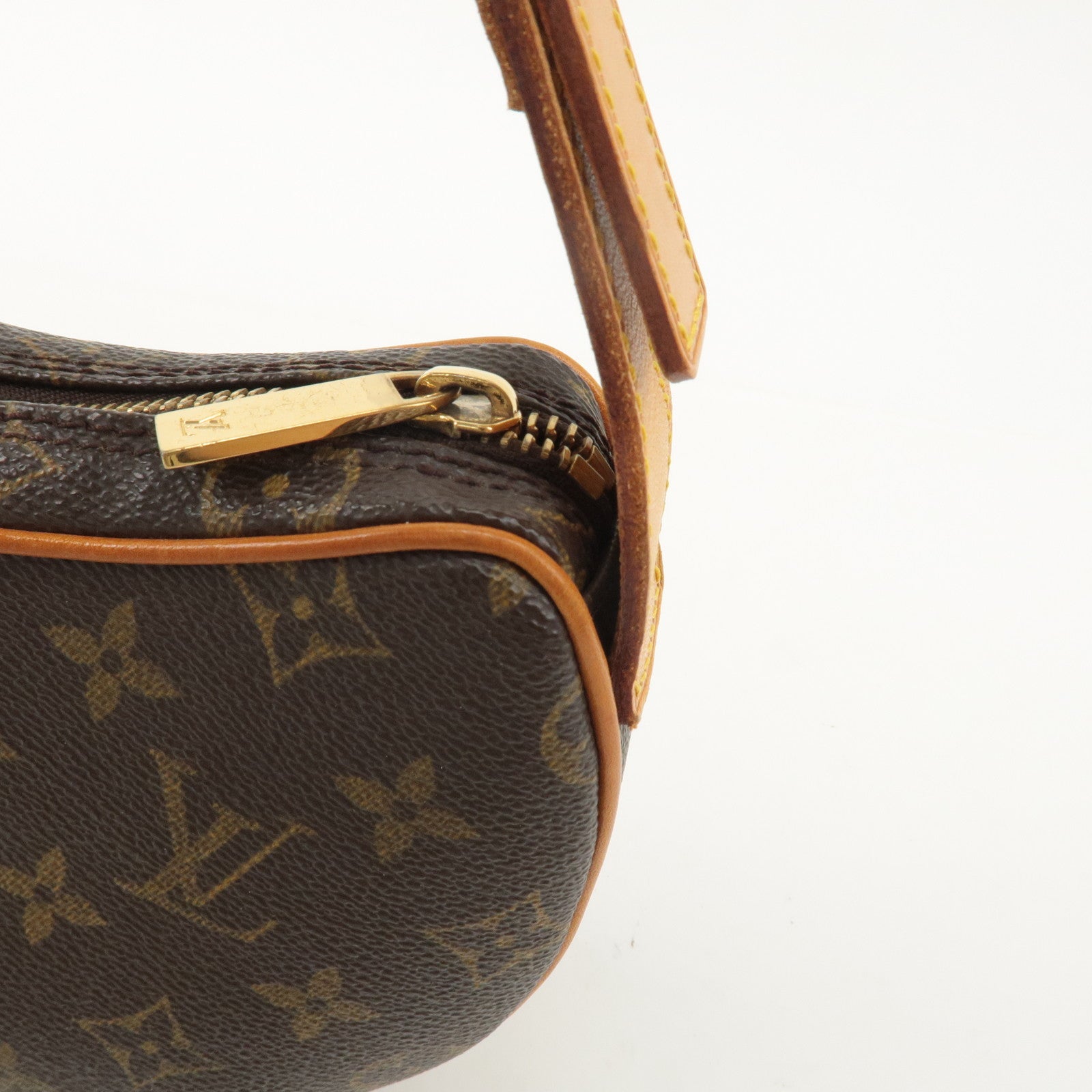 Louis Vuitton Monogram Pochette Croissant Shoulder Bag M51510