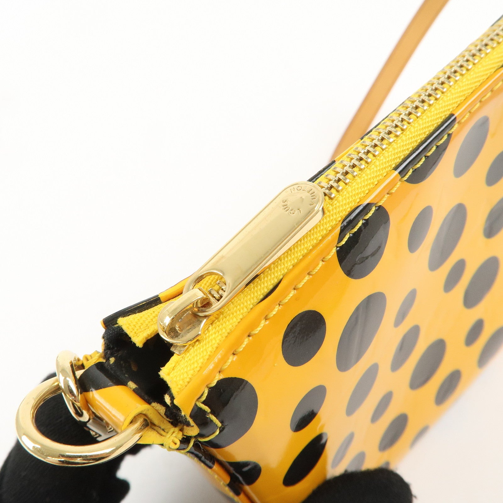 Louis Vuitton Vernis Pochette Accessoires Yayoi Kusama Dot M91426