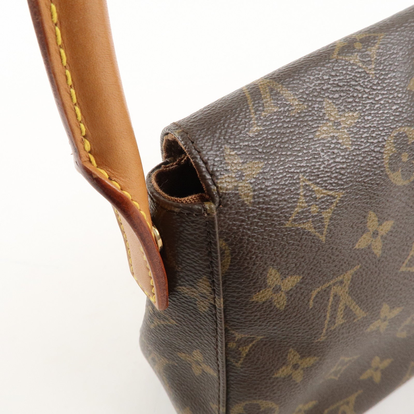 Louis Vuitton Monogram Mini Looping Shoulder Bag Hand Bag M51147