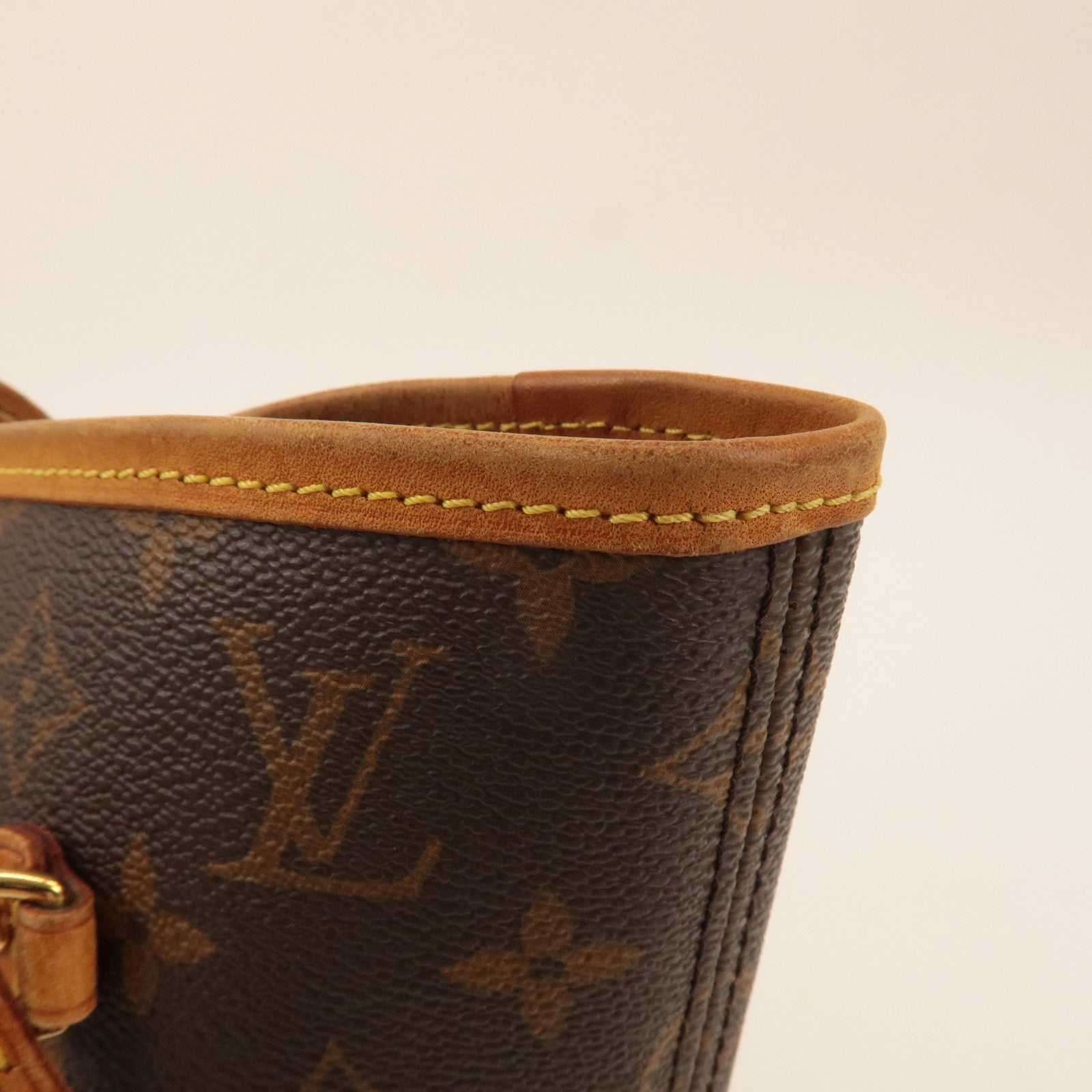 Louis Vuitton Monogram Neverfull MM Tote Bag Brown M40156