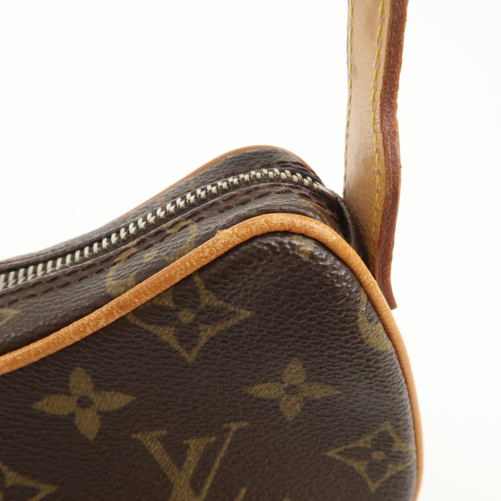 Louis Vuitton Monogram Pochette Croissant Shoulder Bag M51510