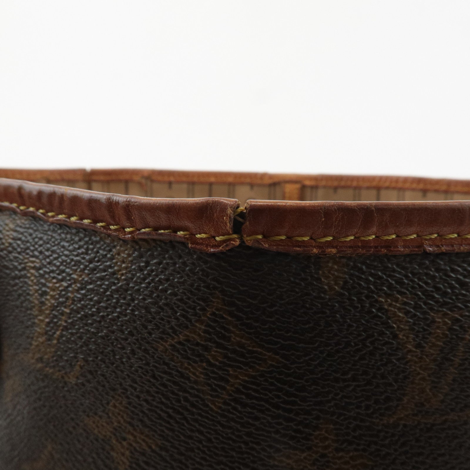 Louis Vuitton Monogram Neverfull MM Tote Bag Brown M40156