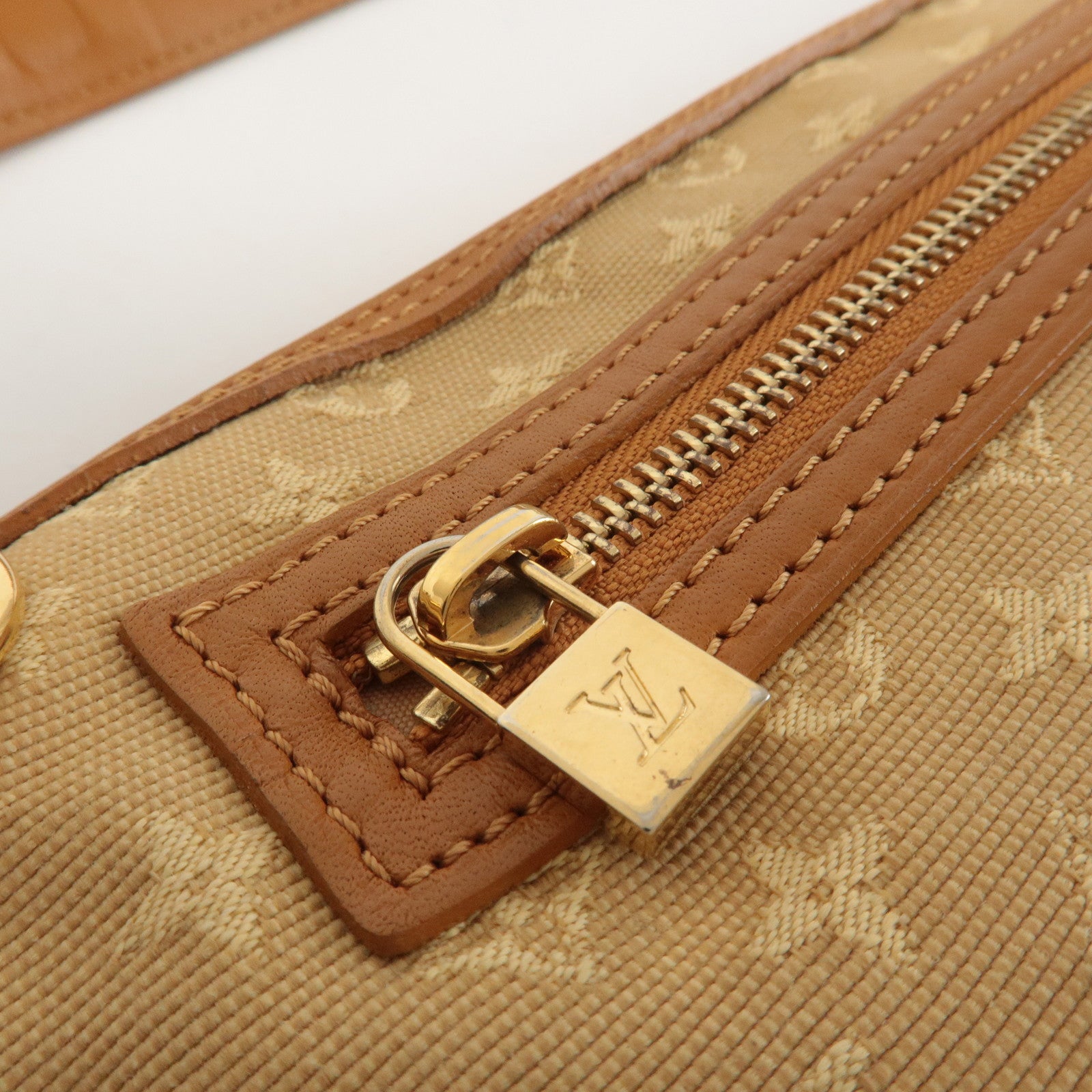 Louis Vuitton Monogram Mini Pochette Kathleen Hand Bag M92333