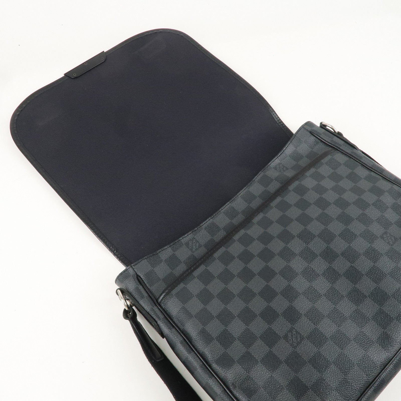 Louis Vuitton Damier Graphite Daniel MM Shoulder Bag N58029