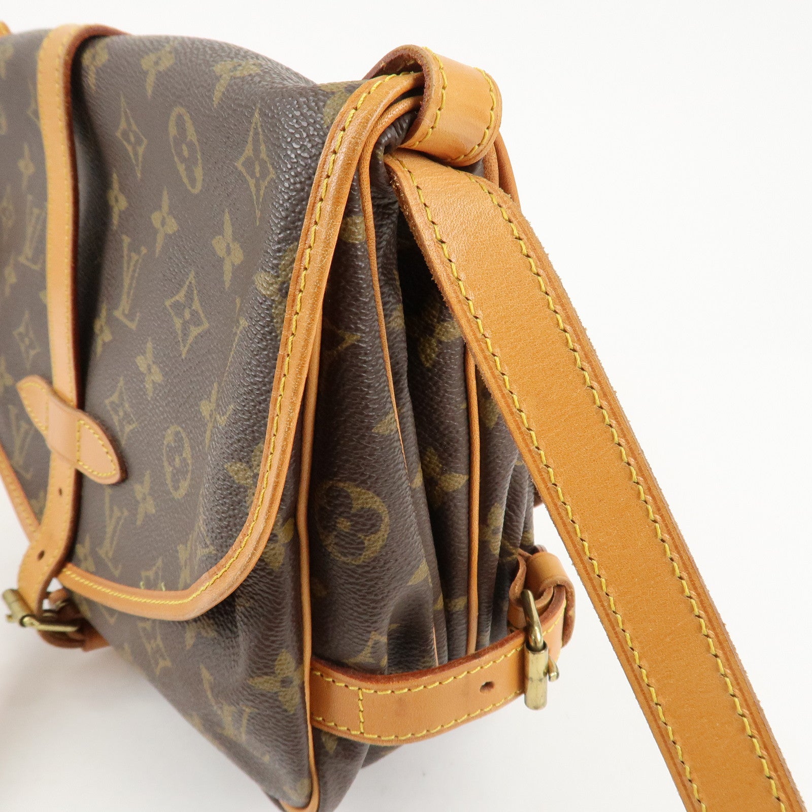 Louis Vuitton Monogram Saumur 30 Crossbody Bag Brown M42256 Used