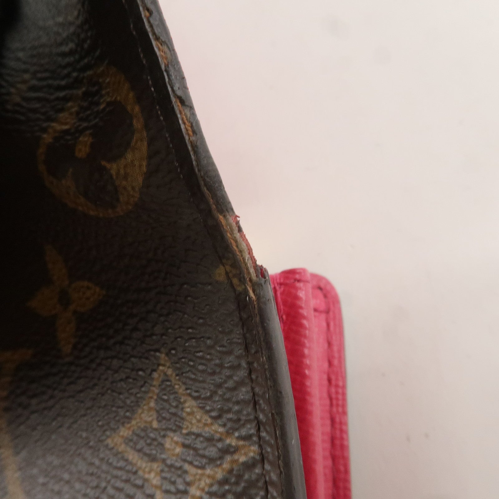 Louis Vuitton Monogram Patchies Portefeuille Sarah M63318