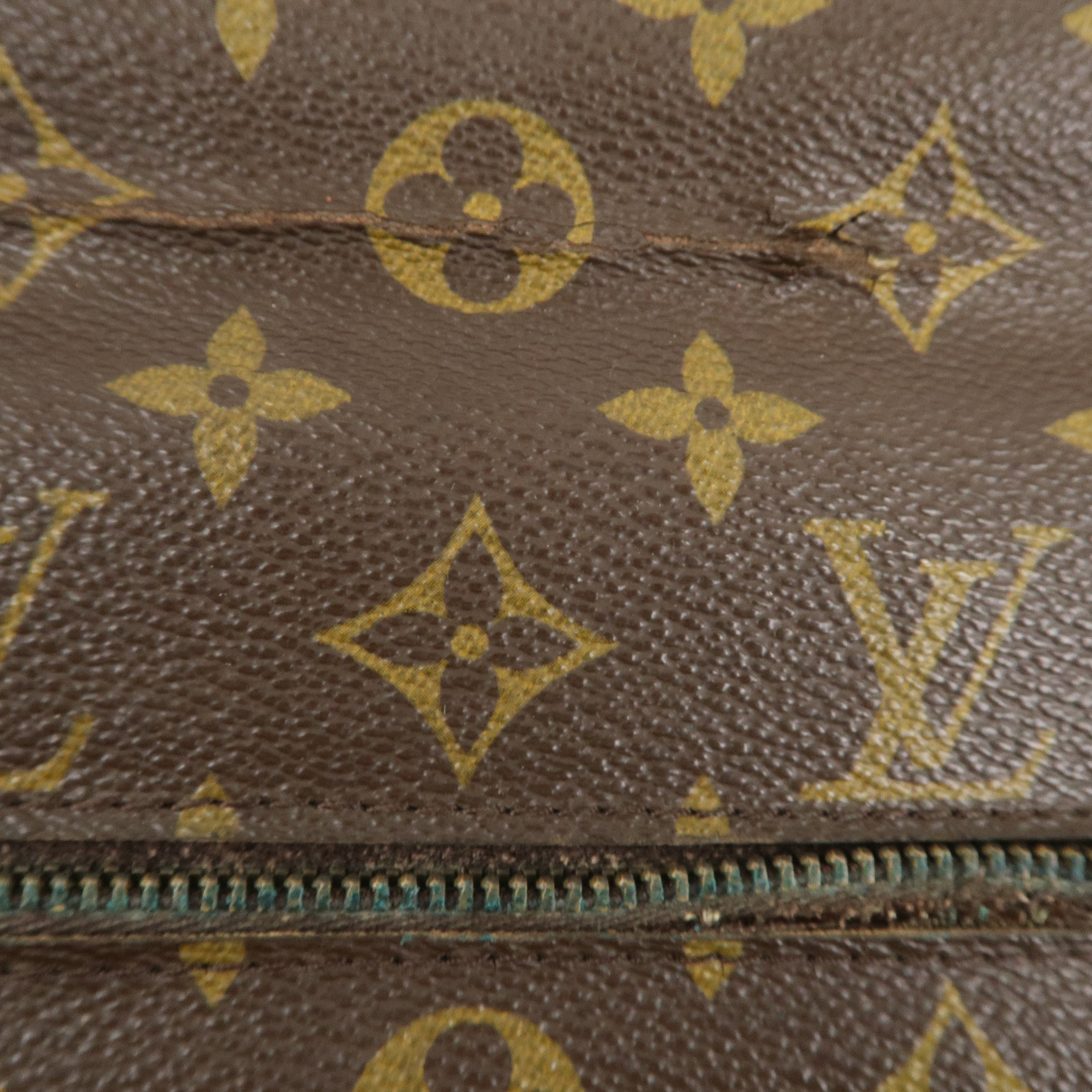 Louis Vuitton Monogram Pochette Pliante Clutch Bag M51805