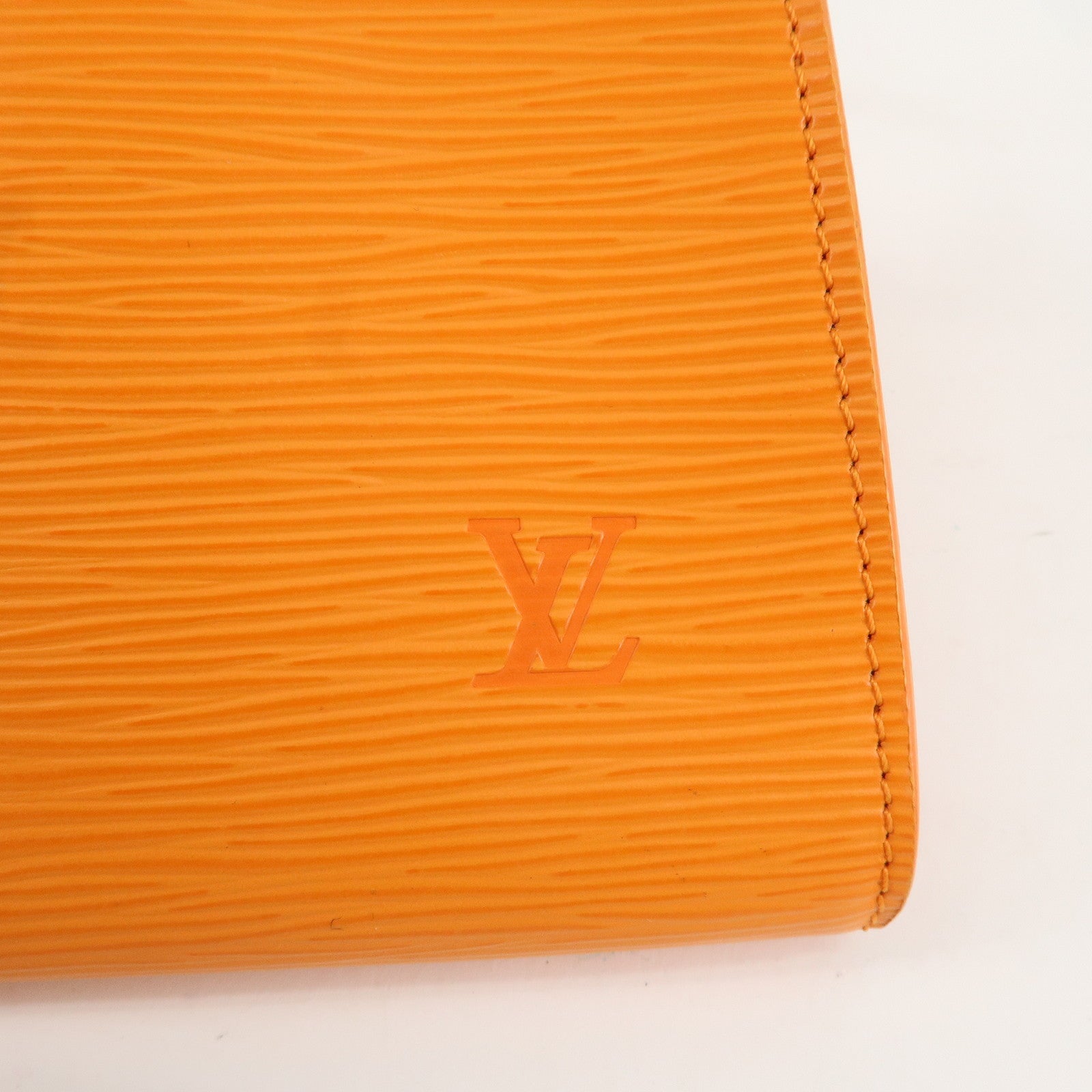 Louis Vuitton Epi Pochette Accessoires Pouch Mandarin M5294H