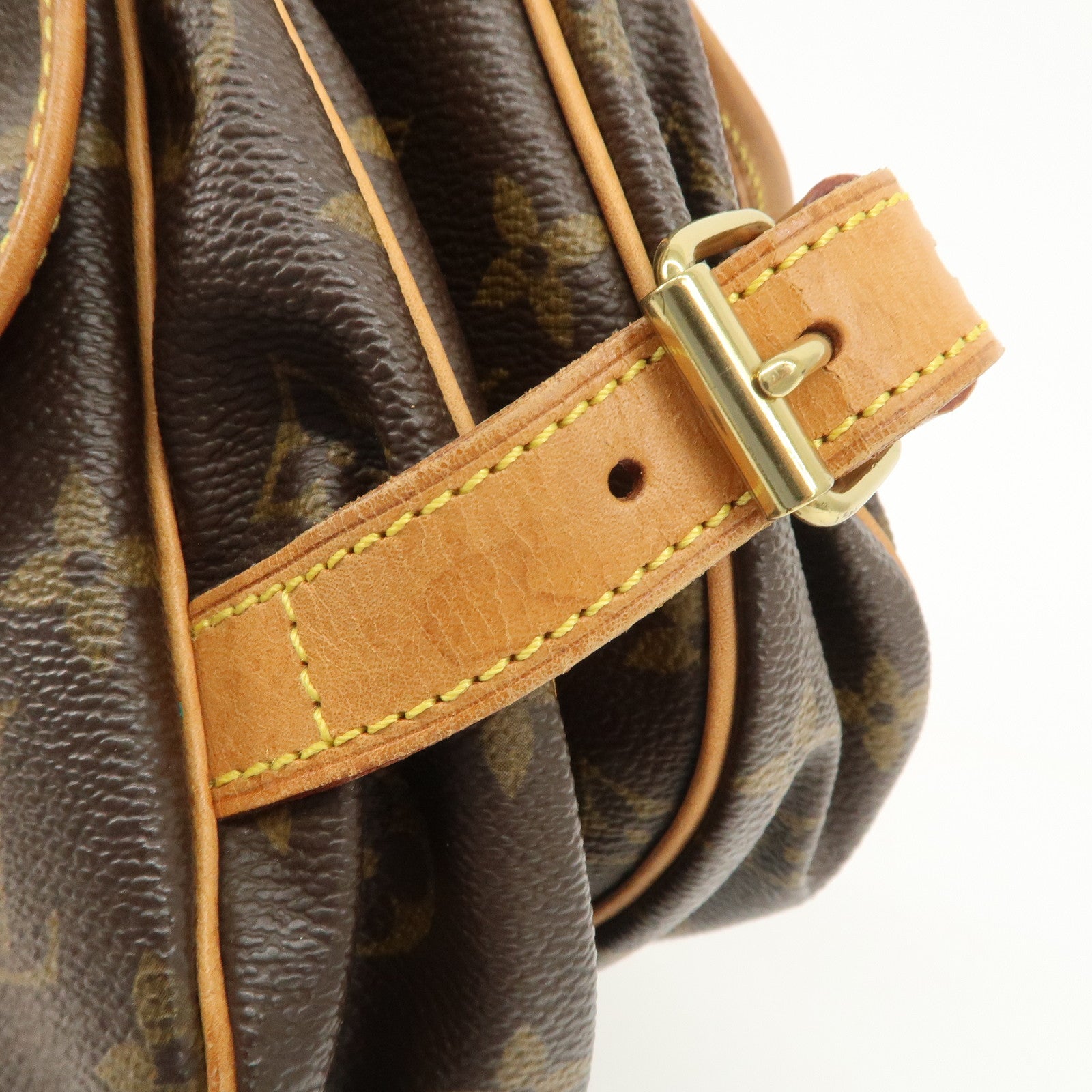 Louis Vuitton Monogram Saumur 30 Crossbody Bag Brown M42256 Used