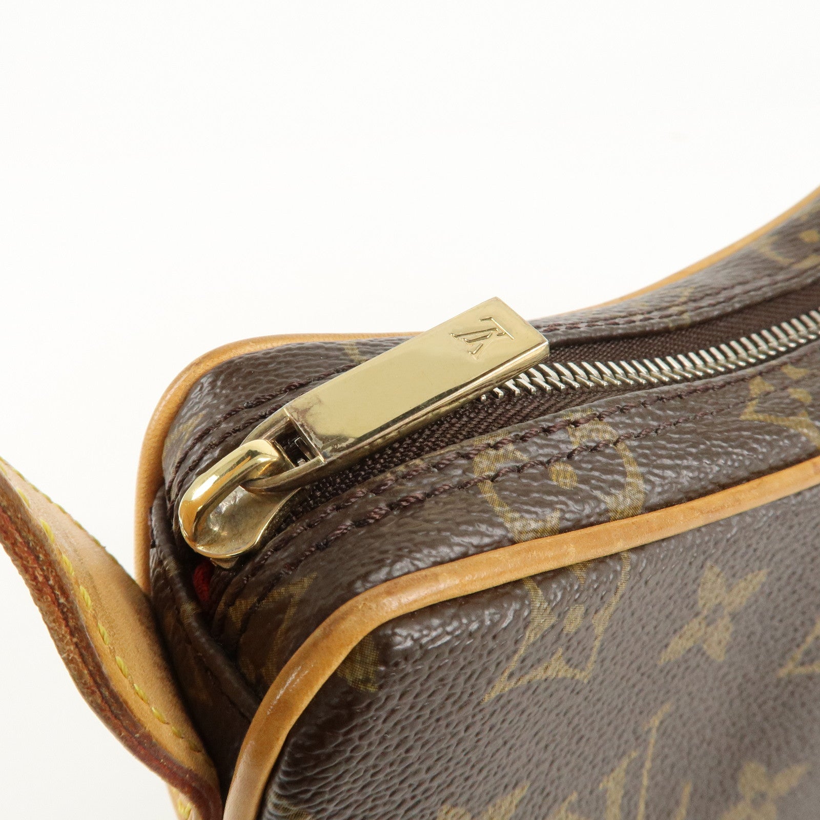 Louis Vuitton Monogram Pochette Croissant Shoulder Bag M51510