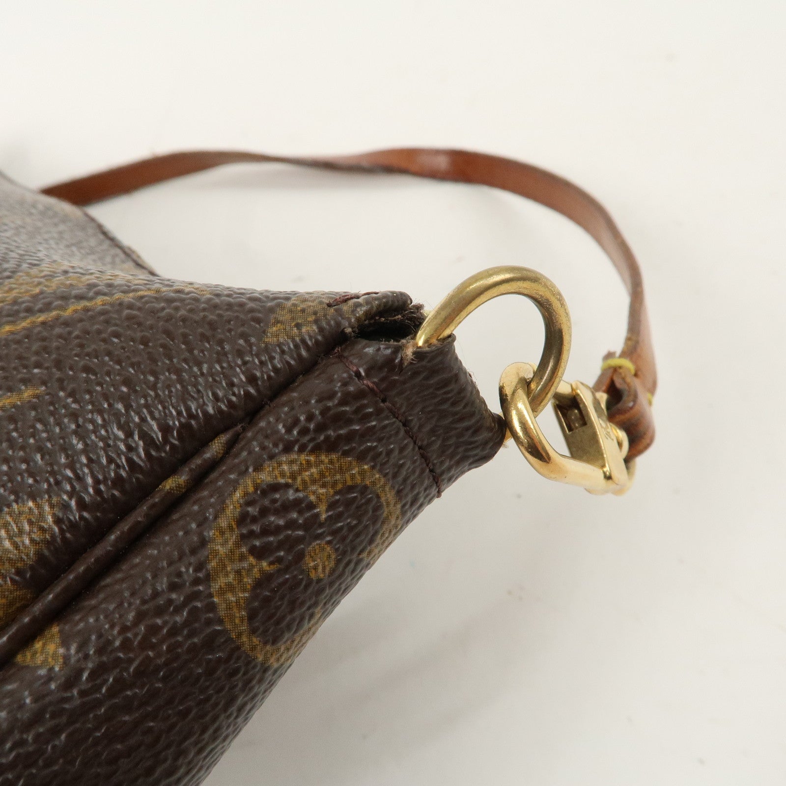 Louis Vuitton Monogram Pochette Accessoires Pouch M51980