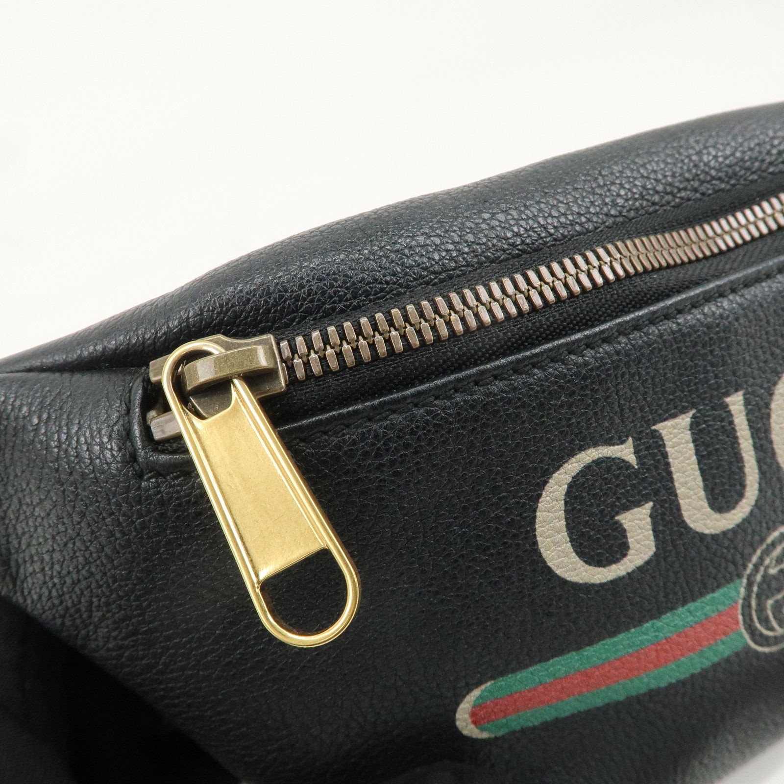 GUCCI Sherry Logo Leather Small Waist Bag Pouch Black 527792