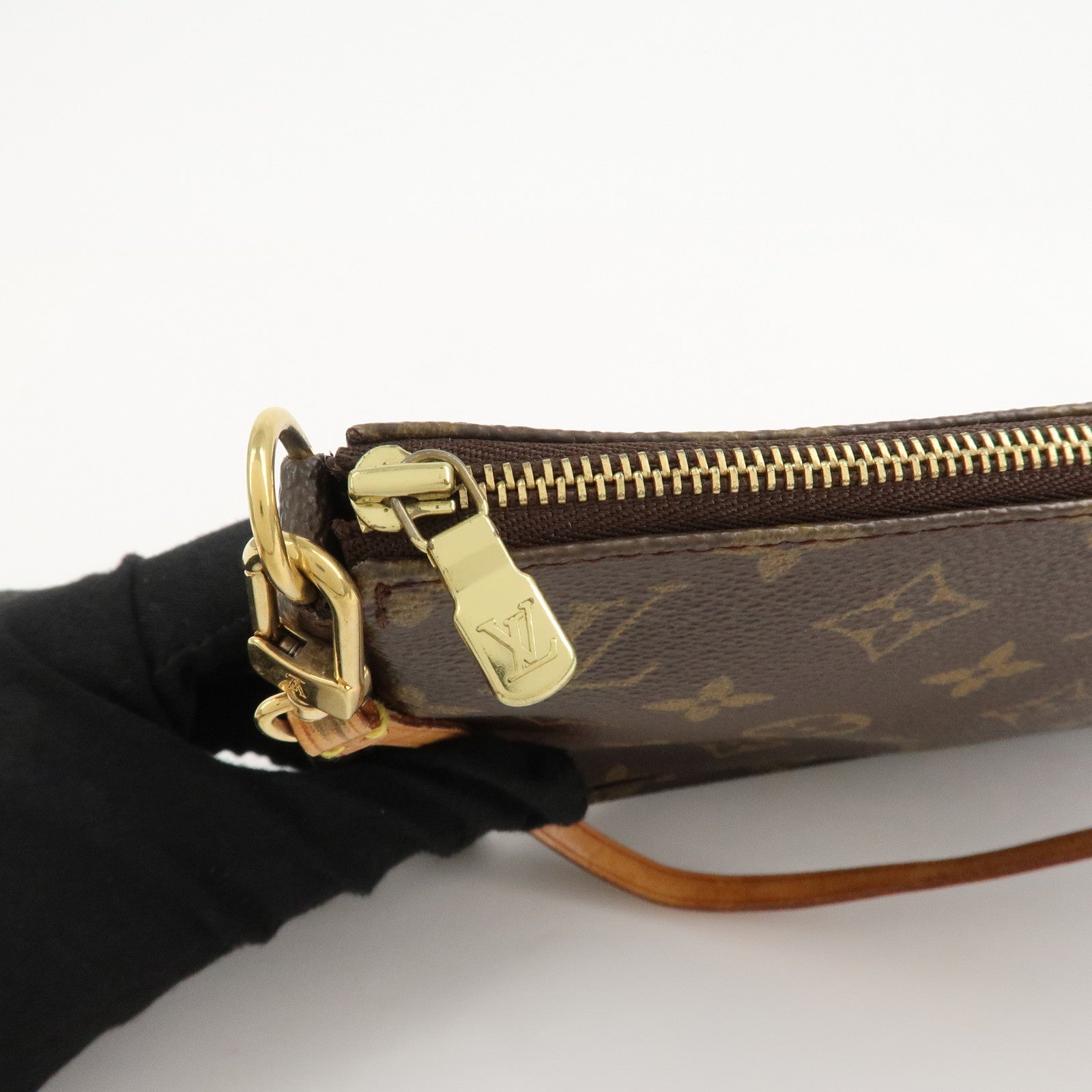 Louis Vuitton Monogram Pochette Accessoires Pouch M51980